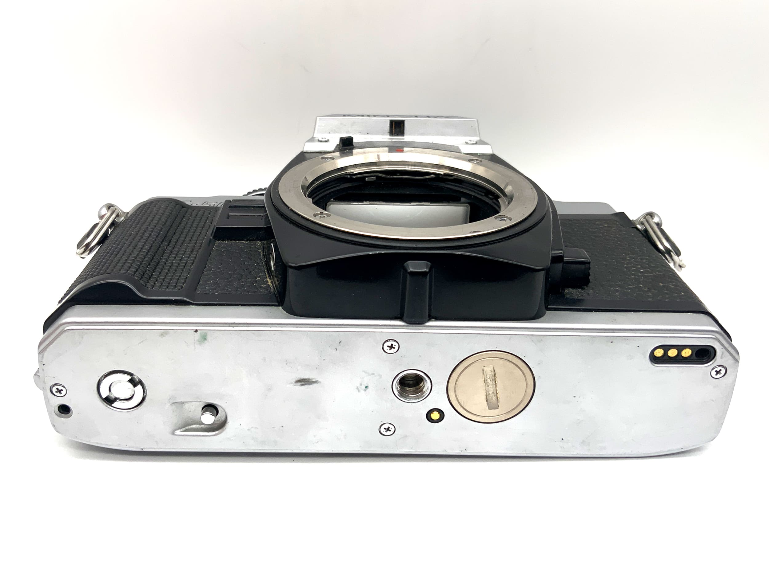 Minolta X-500 SLR 35mm analog single-lens reflex camera body (Minolta MD)