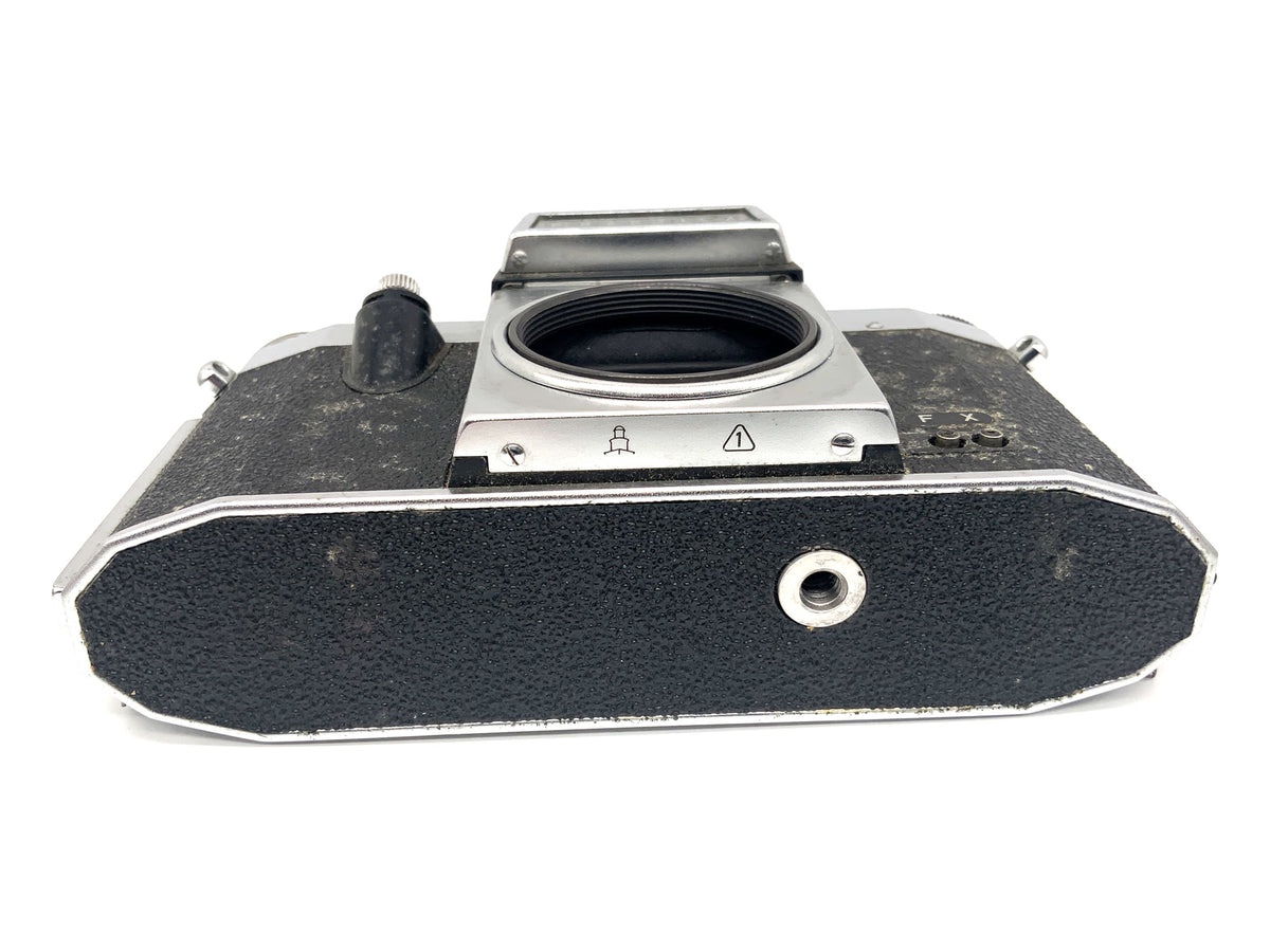 Pentacon Nova B SLR 35mm Spiegelreflexkamera analog Body Gehäuse (M42)