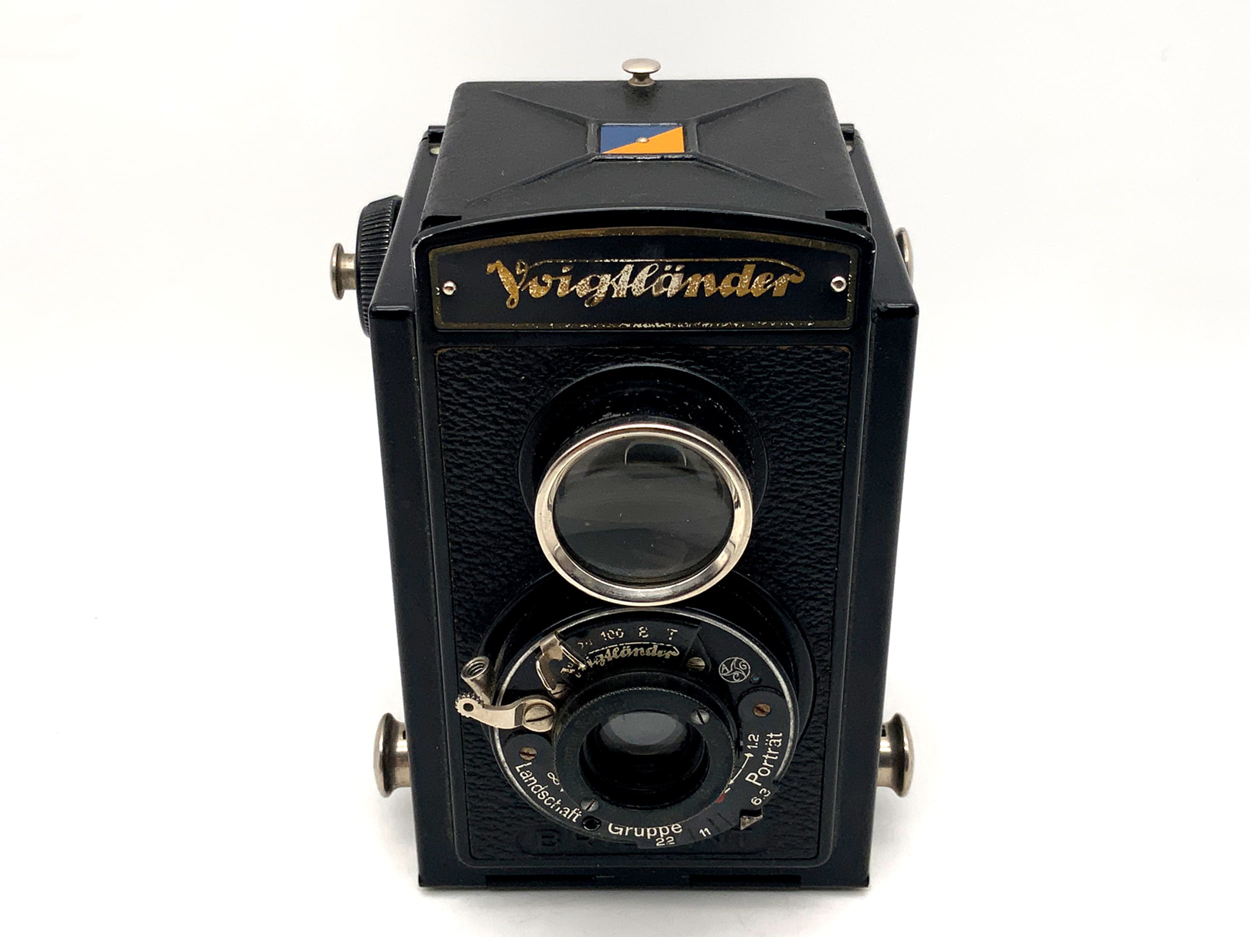 Voigtländer Brillant TLR with Voigtar 7.5cm 1:6.3 twin-lens reflex analog camera