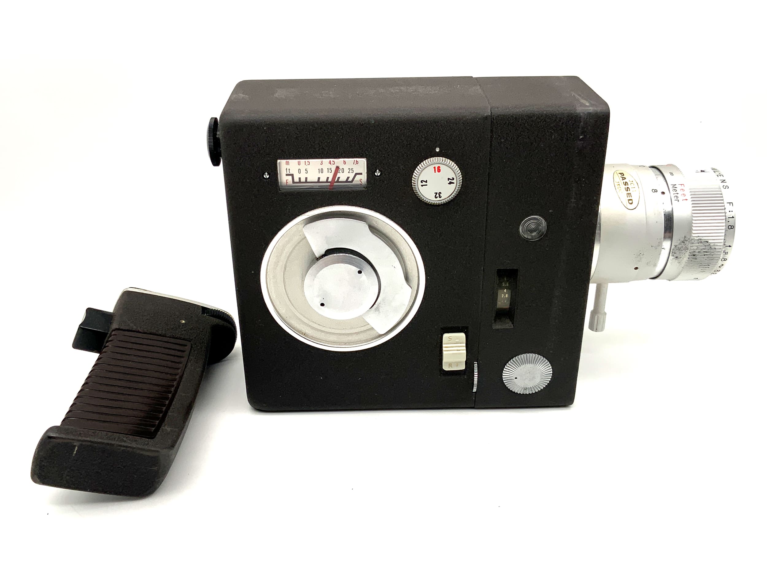 Ricoh Auto Zoomstar film camera with Rikenon 8-32mm 1:1.8 Super 8