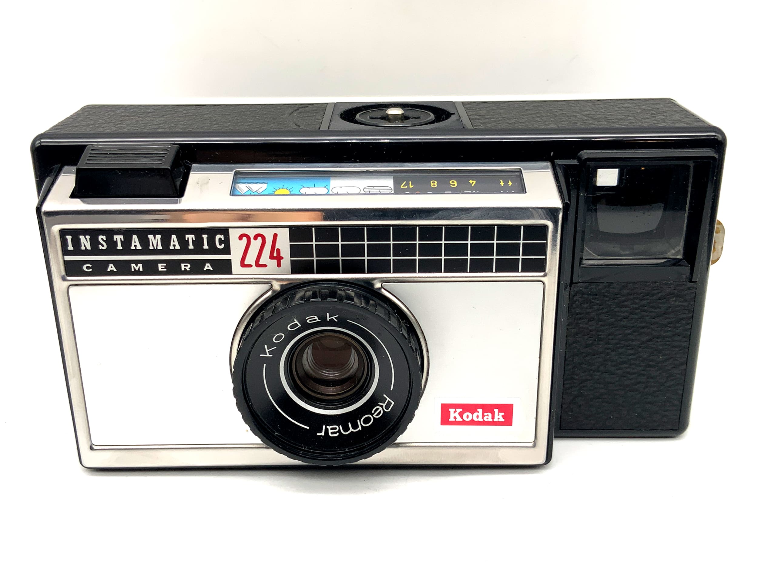 Kodak Instamatic 224 viewfinder camera with Reomar compact camera analog camera