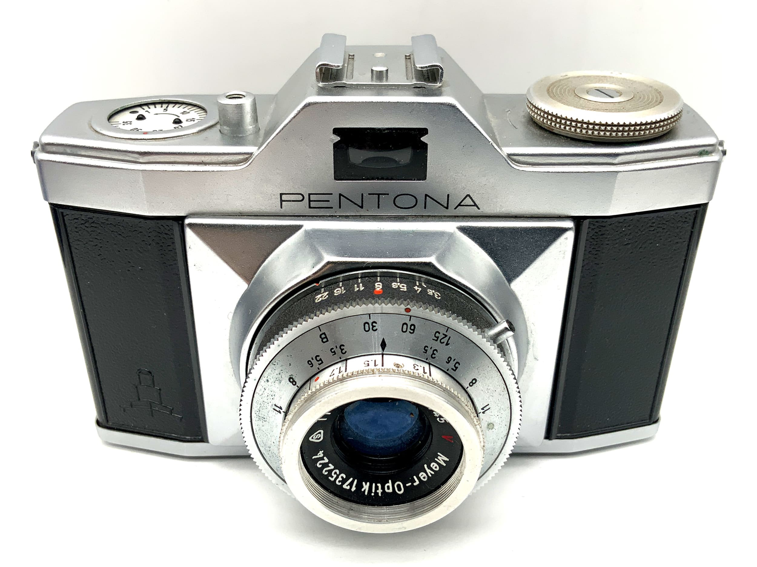 Pentacon Pentona rangefinder camera with Meyer Optik Trioplan 1:3.5 45mm Priomat lens