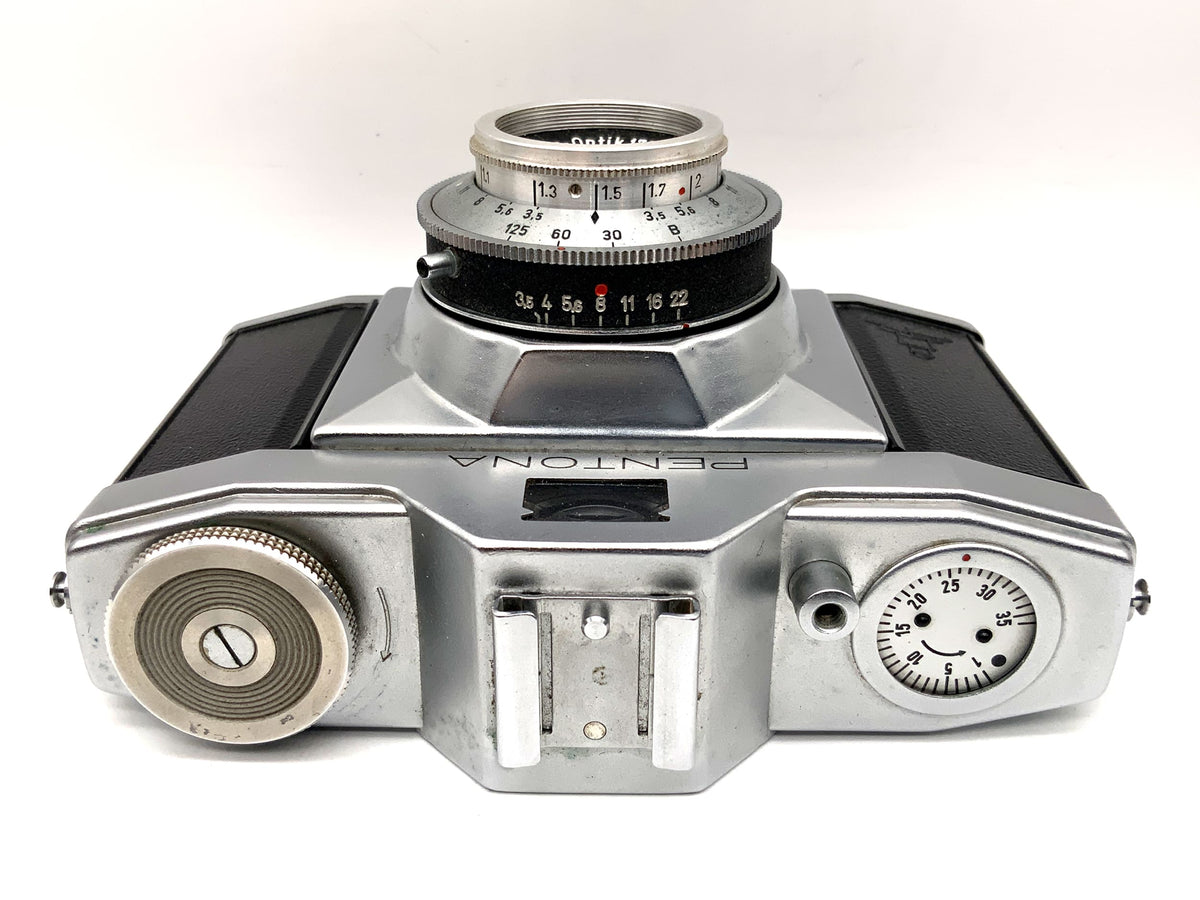 Pentacon Pentona rangefinder camera with Meyer Optik Trioplan 1:3.5 45mm Priomat lens