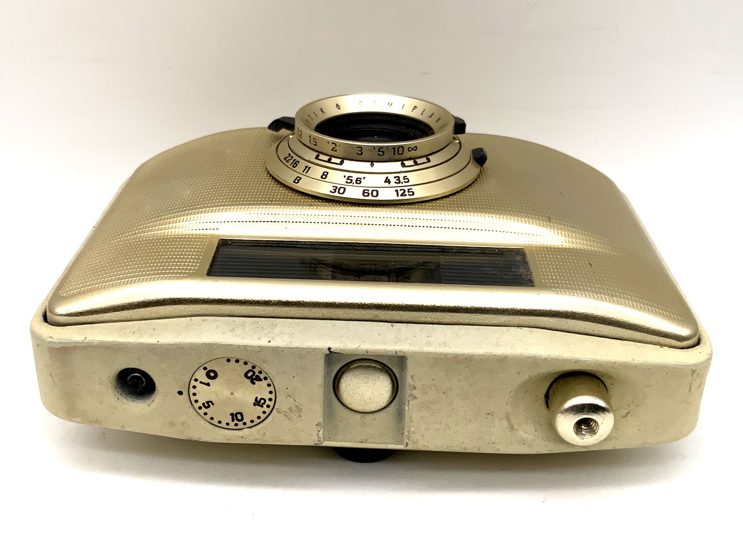 Pentacon Penti I rangefinder camera with Meyer Optik Domiplan V 1:3.5 30mm analog camera