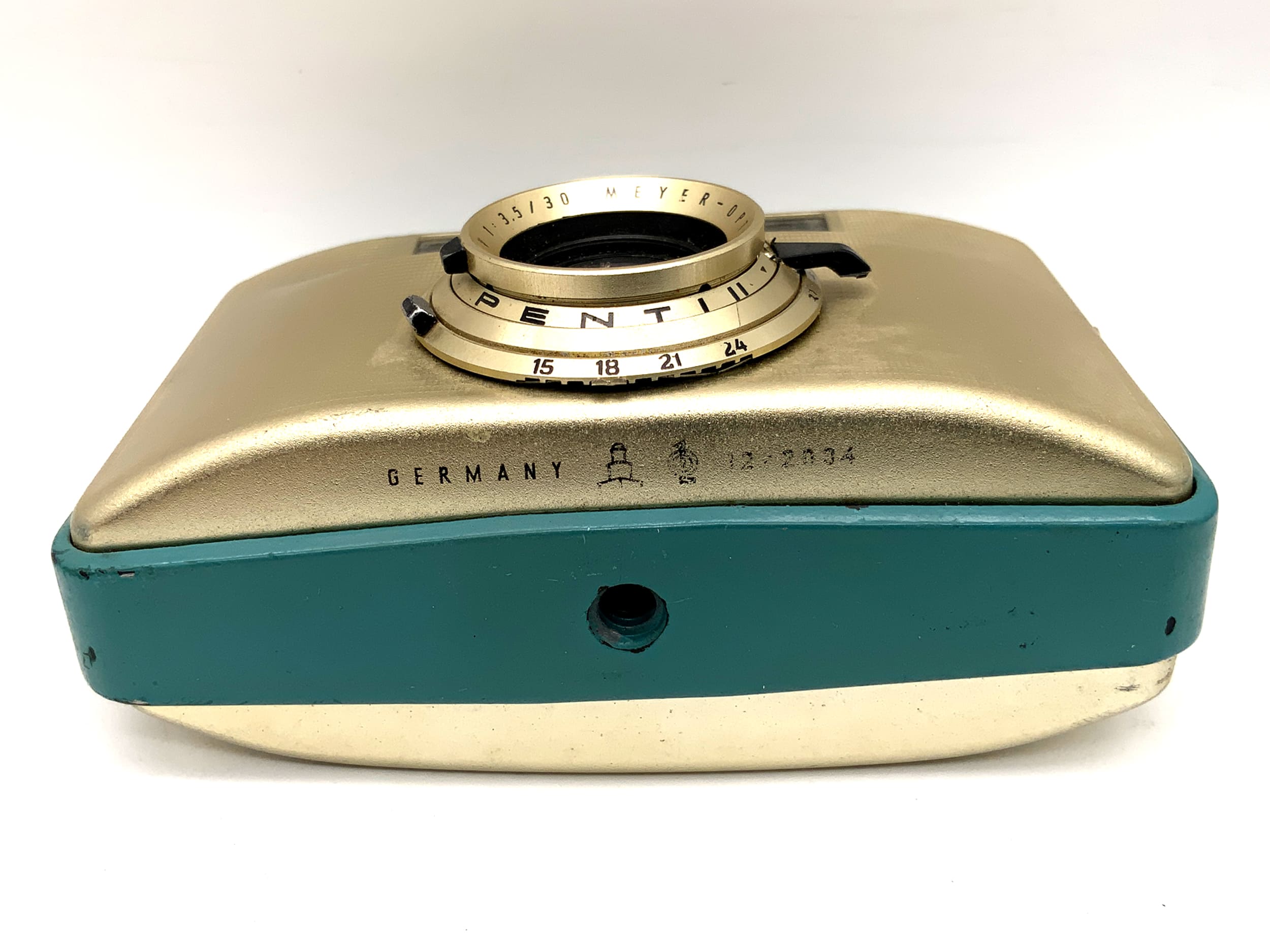 Pentacon Penti II viewfinder camera Meyer Optik Domiplan V 1:3.5 30mm analog camera