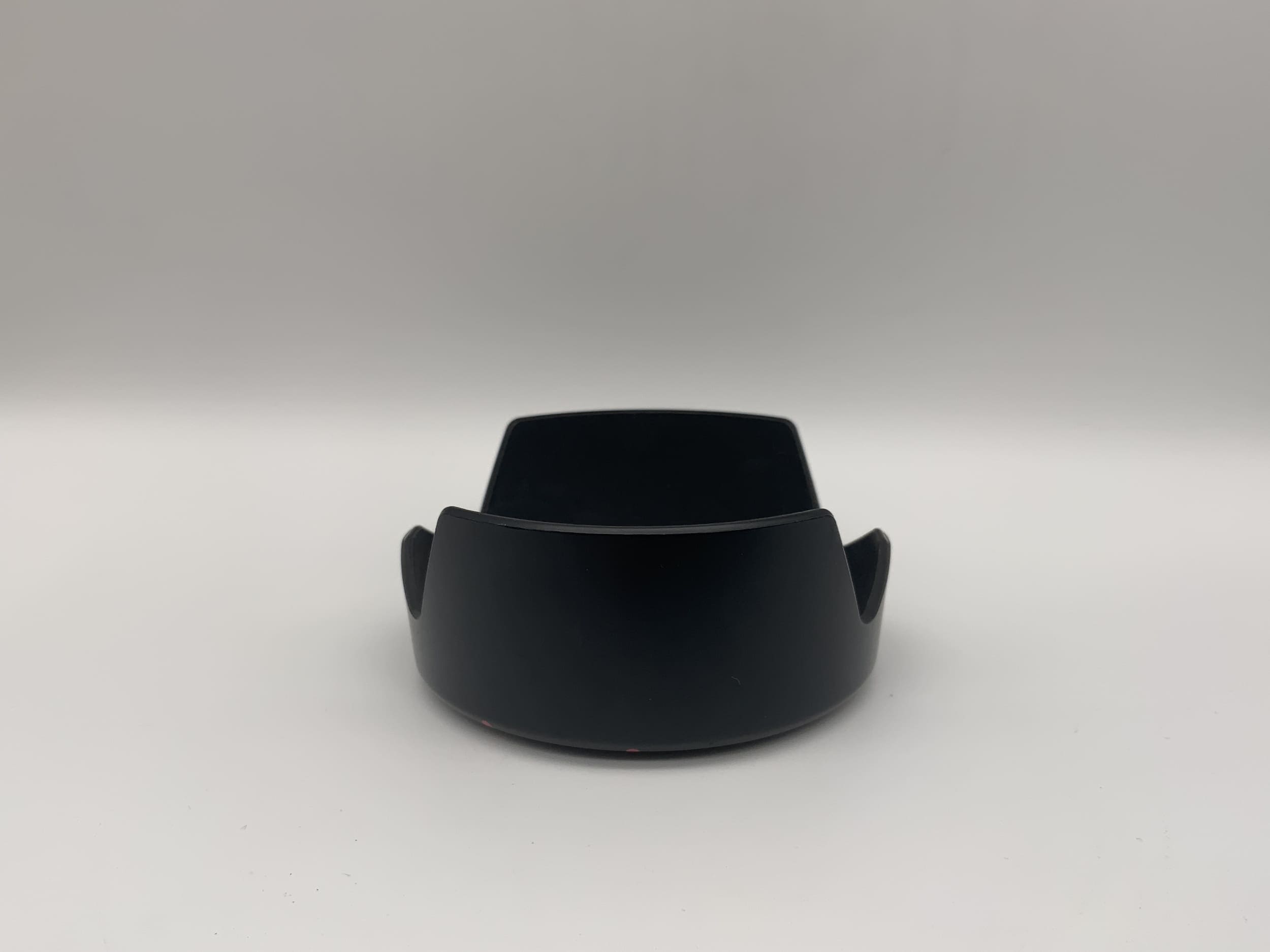 Minolta V 22-80 / 4-5.6 lens hood vectis lenshood sunshade
