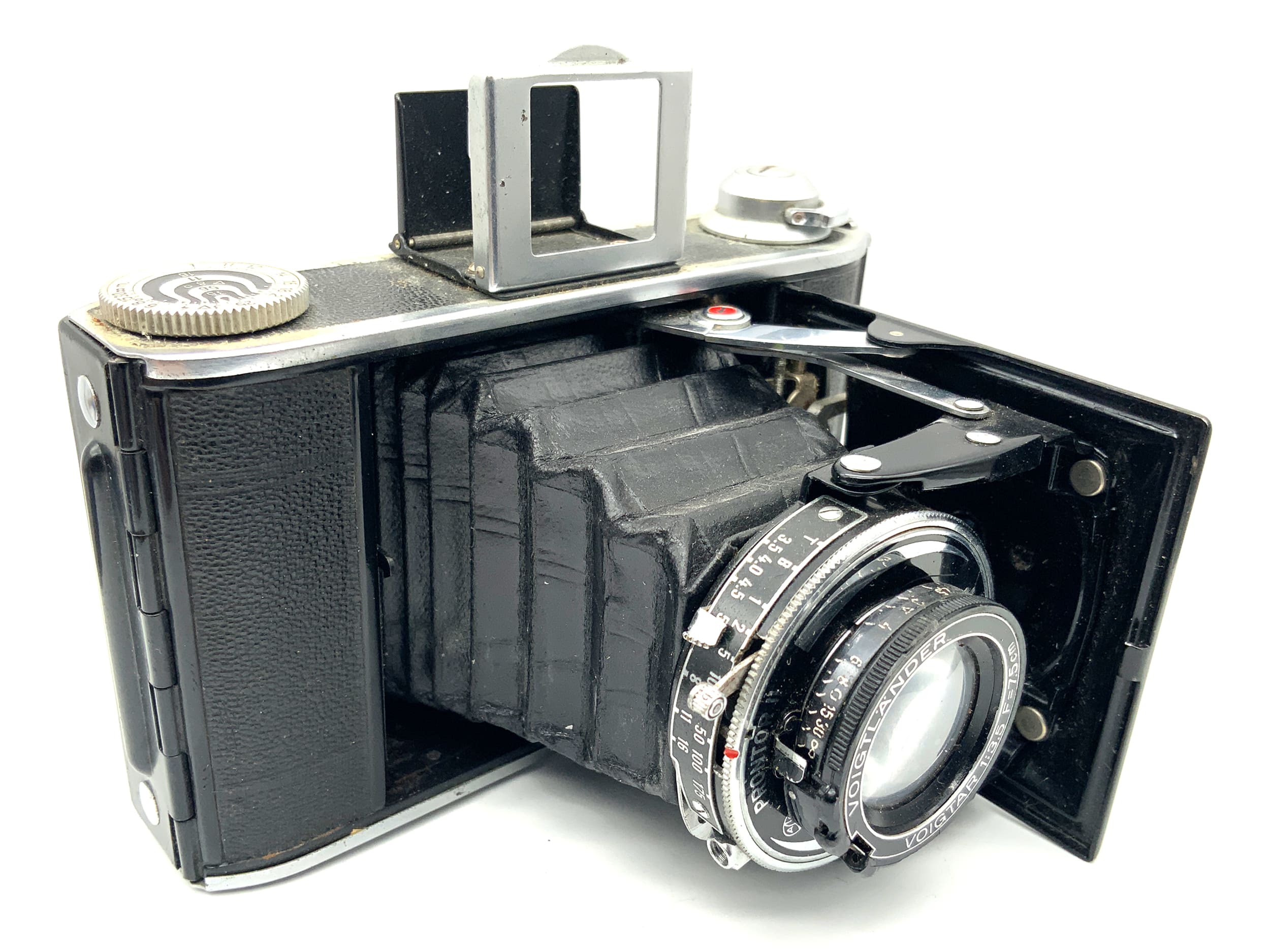 Voigtländer Bessa 66 folding camera with Voigtländer 1:3.5 7.5cm Prontor II analog camera