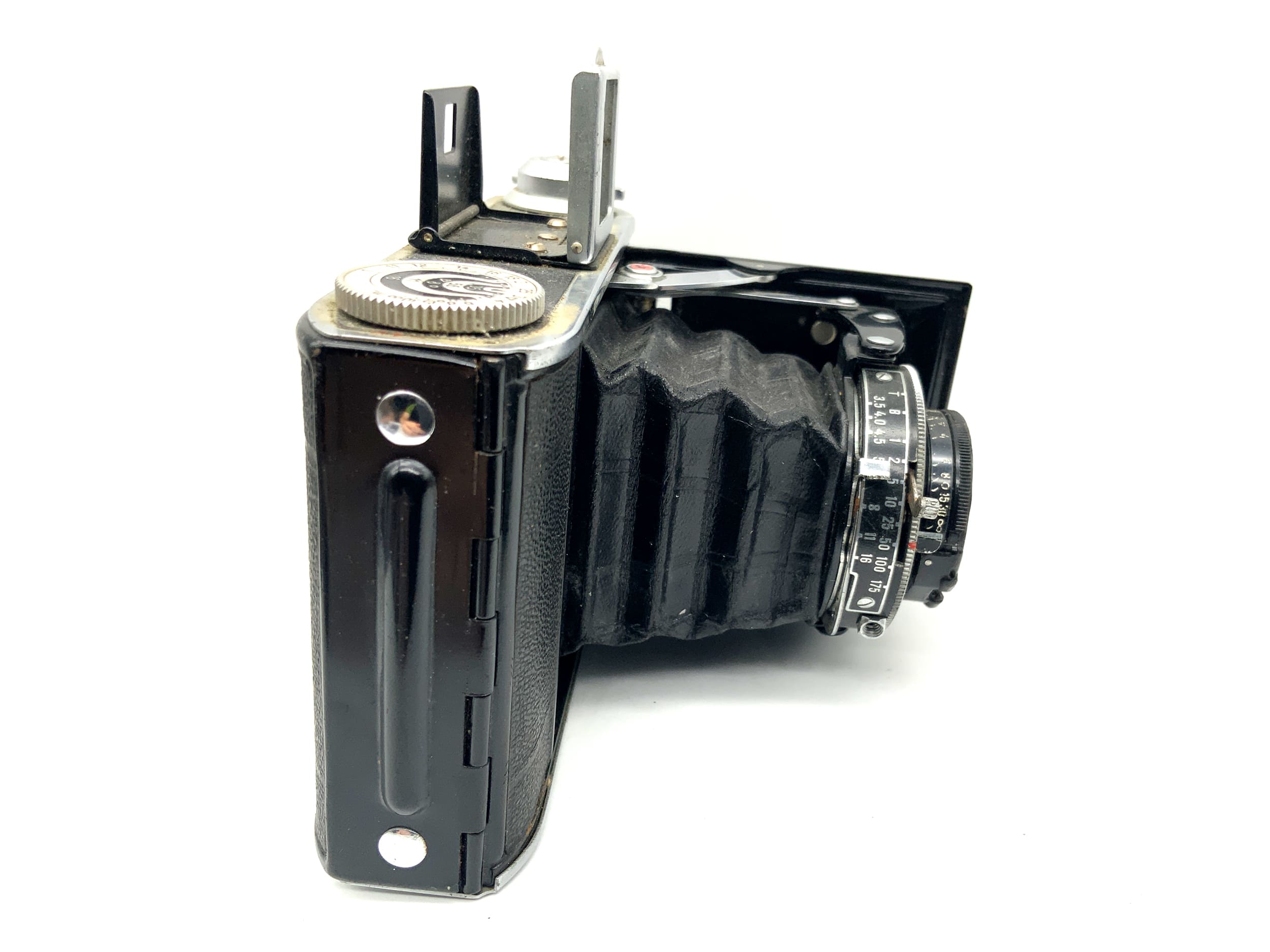Voigtländer Bessa 66 folding camera with Voigtländer 1:3.5 7.5cm Prontor II analog camera