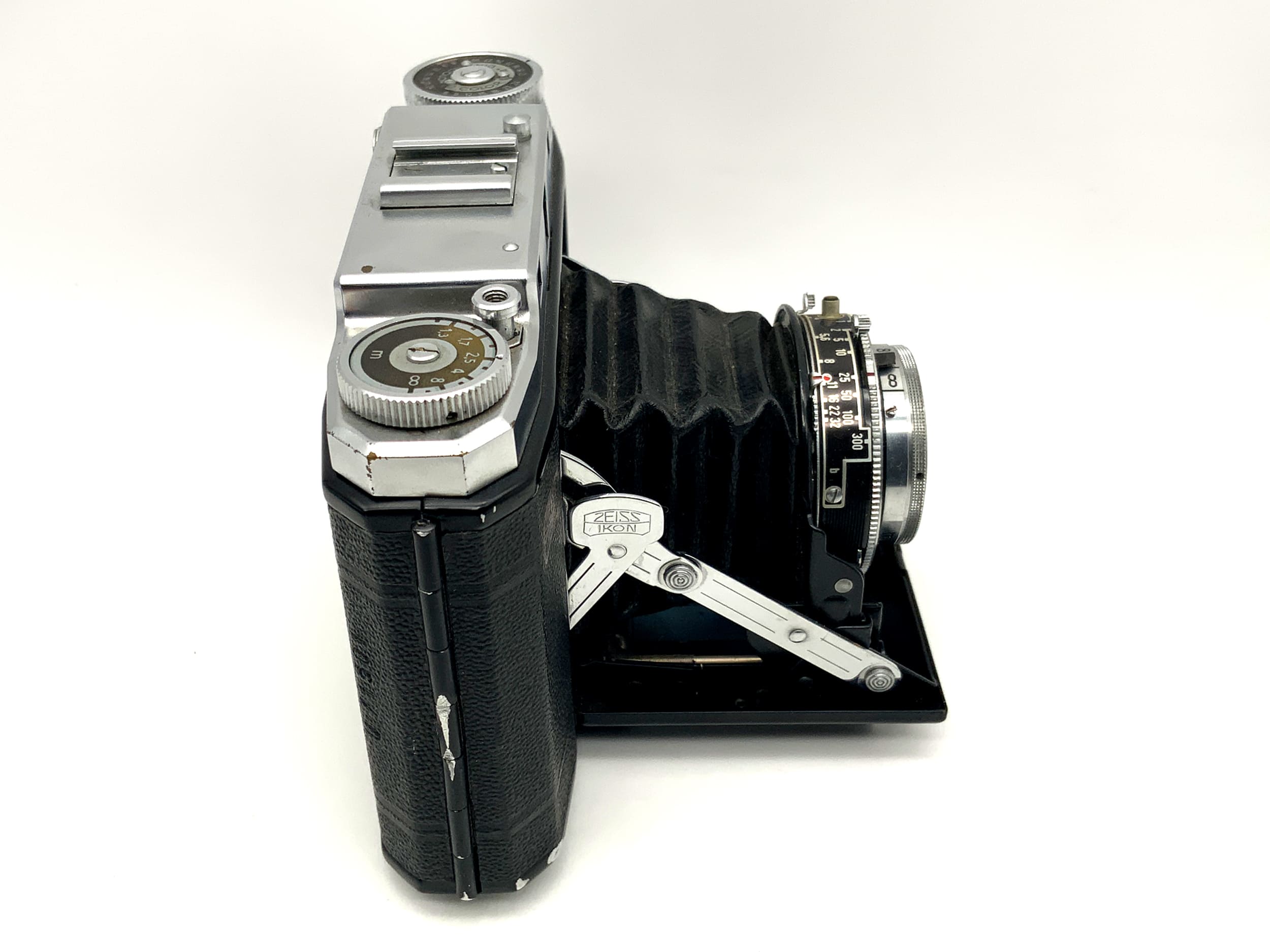 Zeiss Ikon Ikonta 524/16 folding camera Novar-Anastigmat 1:3.5 f=75mm Prontor SV