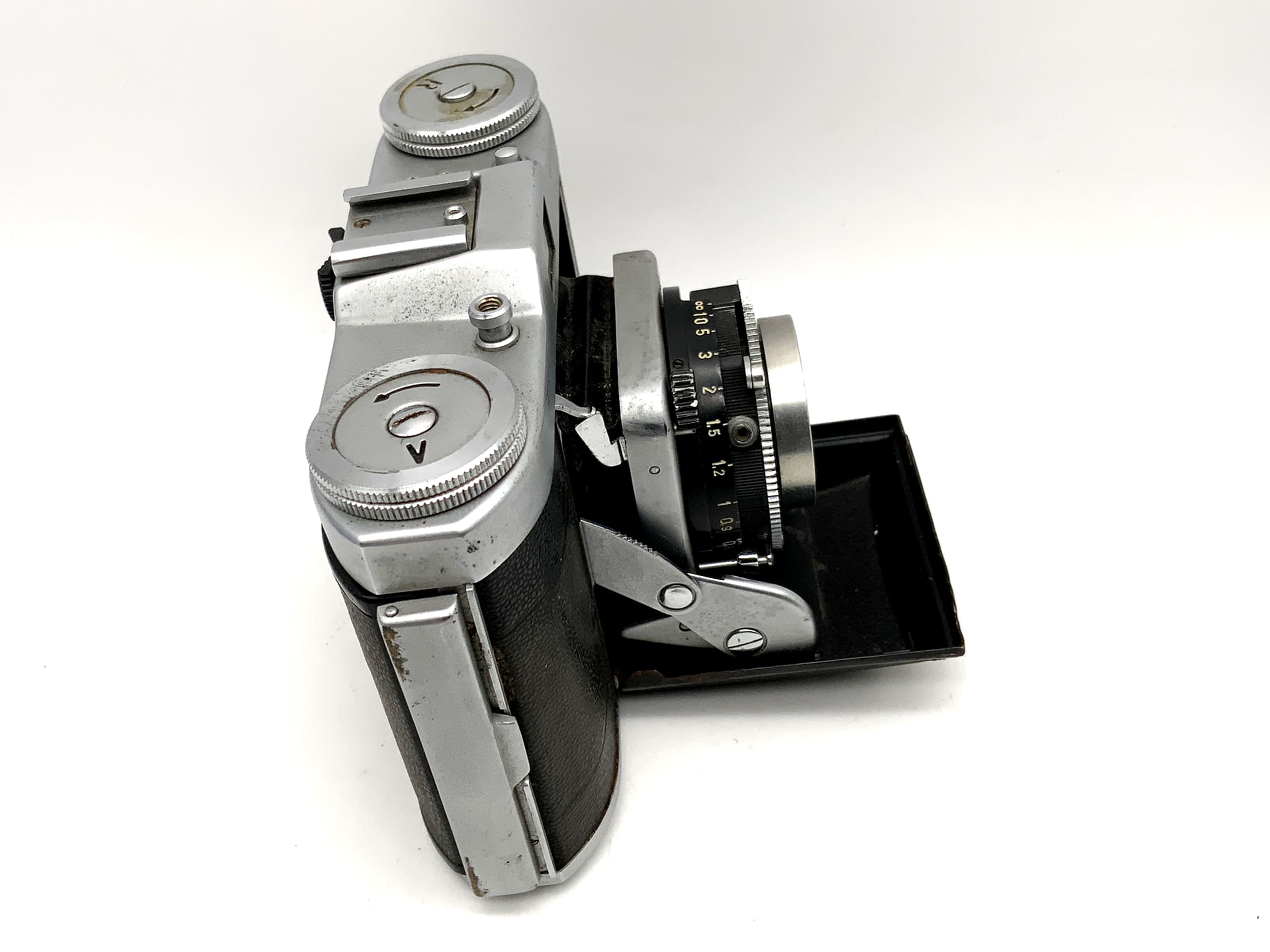 Balda Beltica folding camera with Carl Zeiss Tessar 1:2.8 50mm red T analog camera