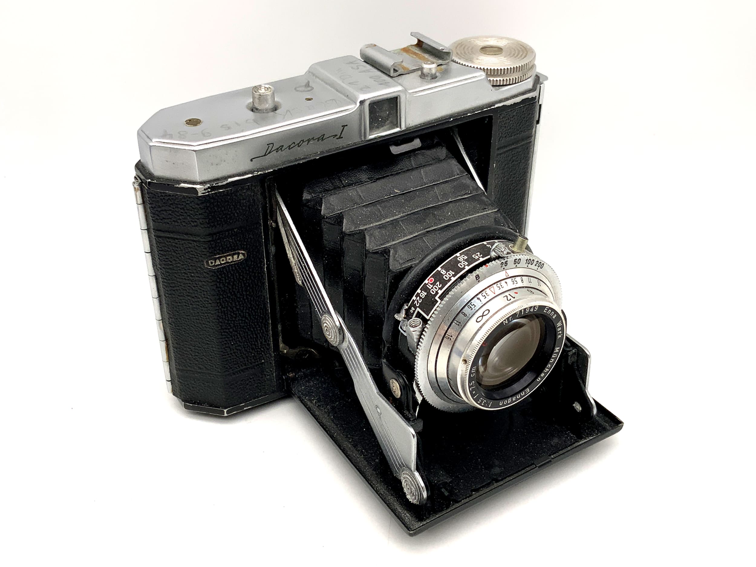 Dacora I folding camera Enna Munich Ennagon 1:3.5 f=7.5cm red C 6x6 medium format