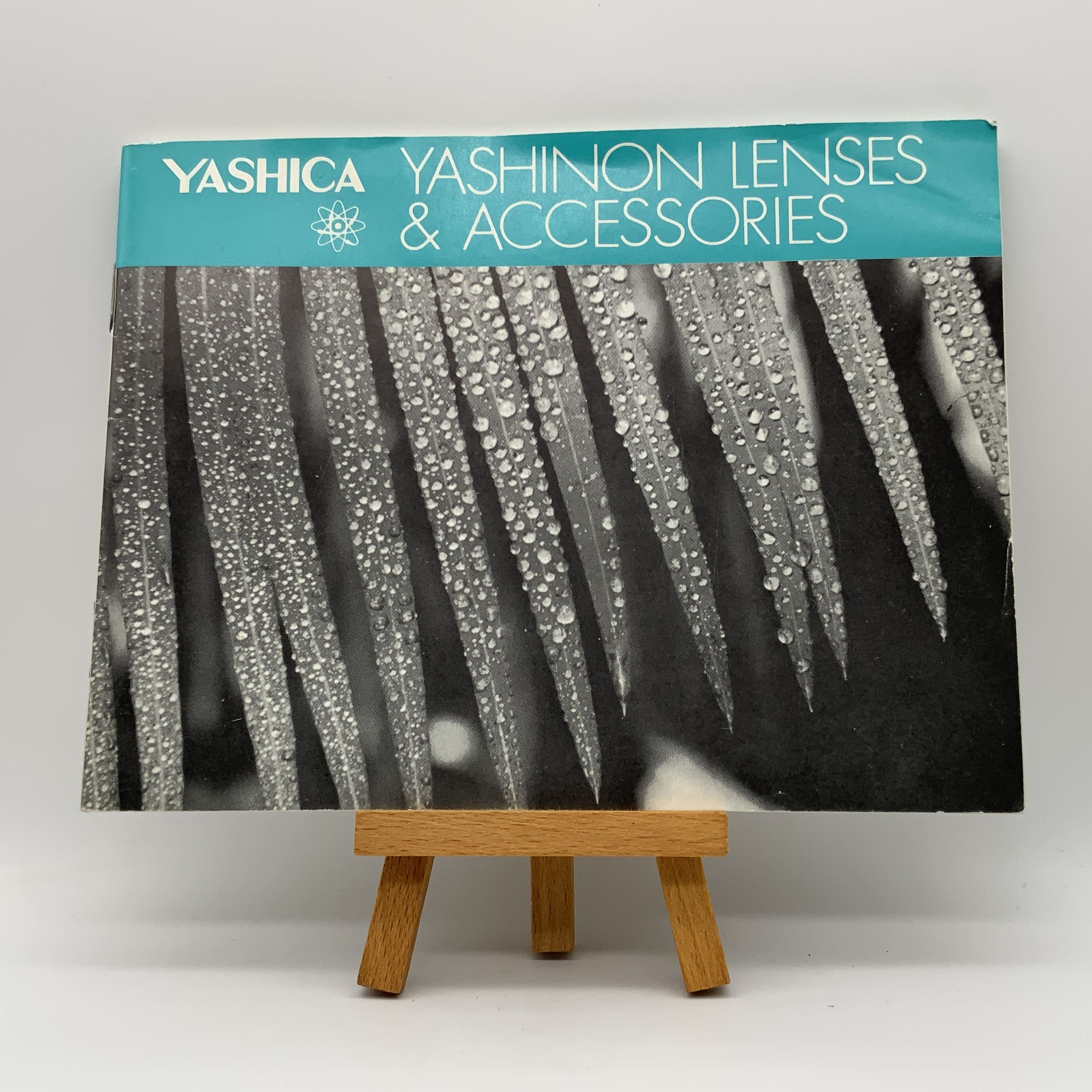 Yashica Yashinon Lenses &amp; Accessories User Manual (German)