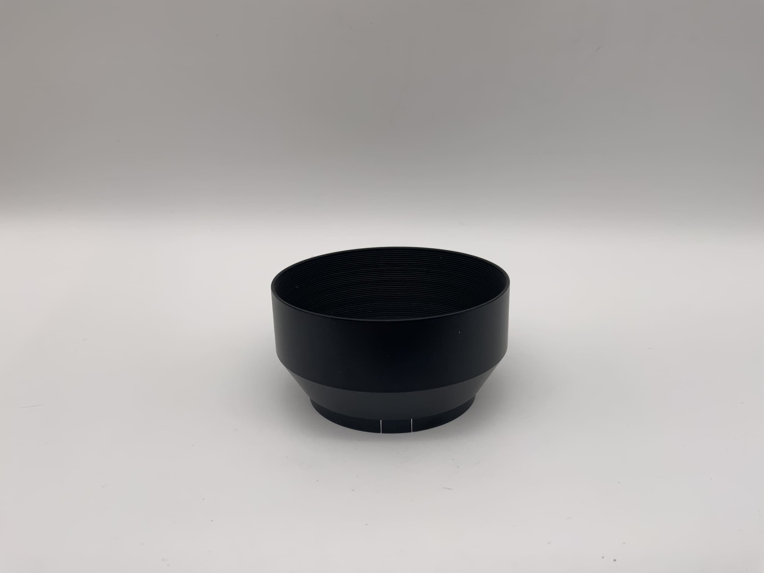 Zeiss Ikon 37 lens hood, metal, 37mm, clip-on lens hood, sunshade