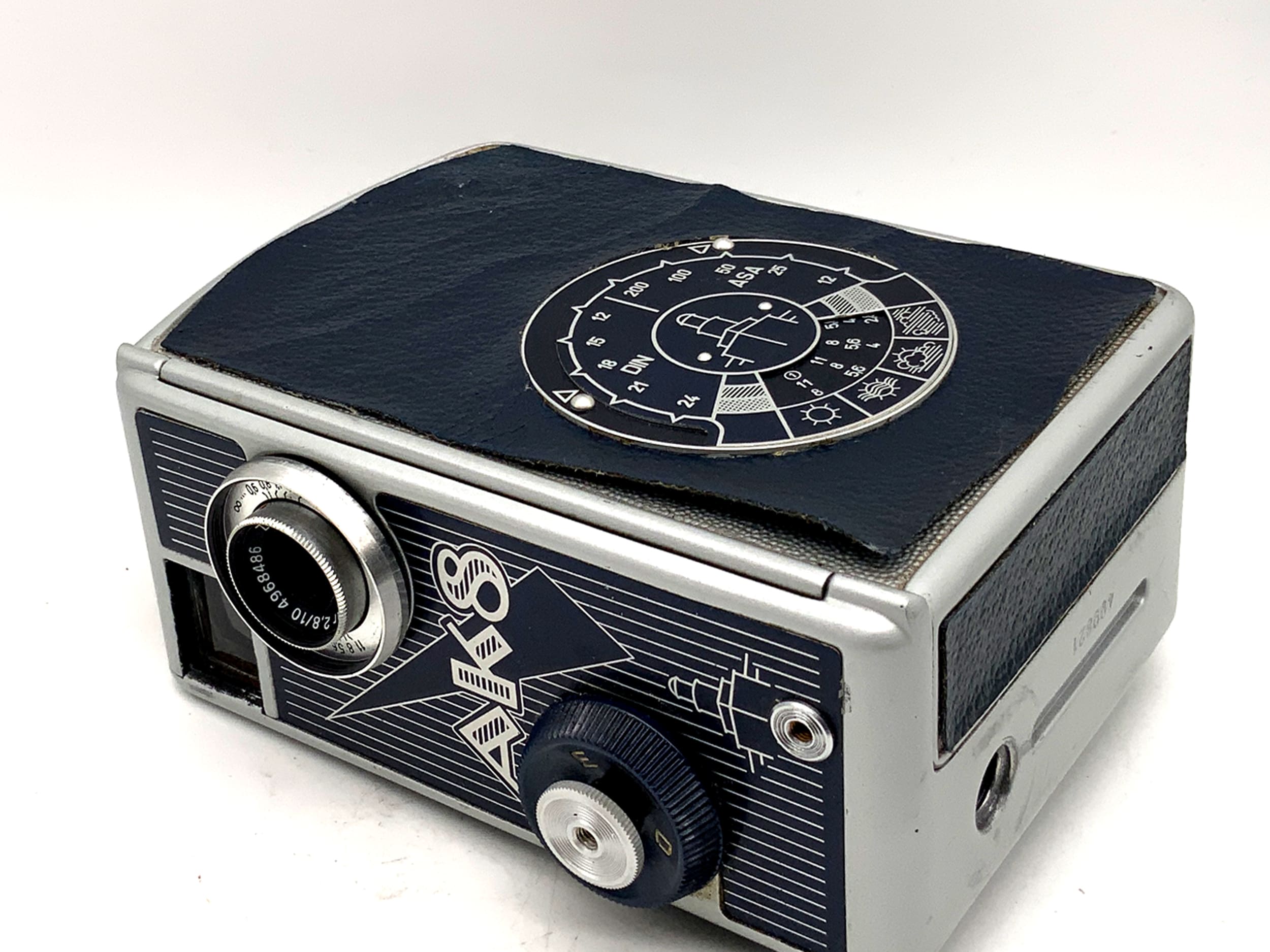 Pentacon AK 8 film camera with Carl Zeiss Triotar 2.8/10mm Super 8