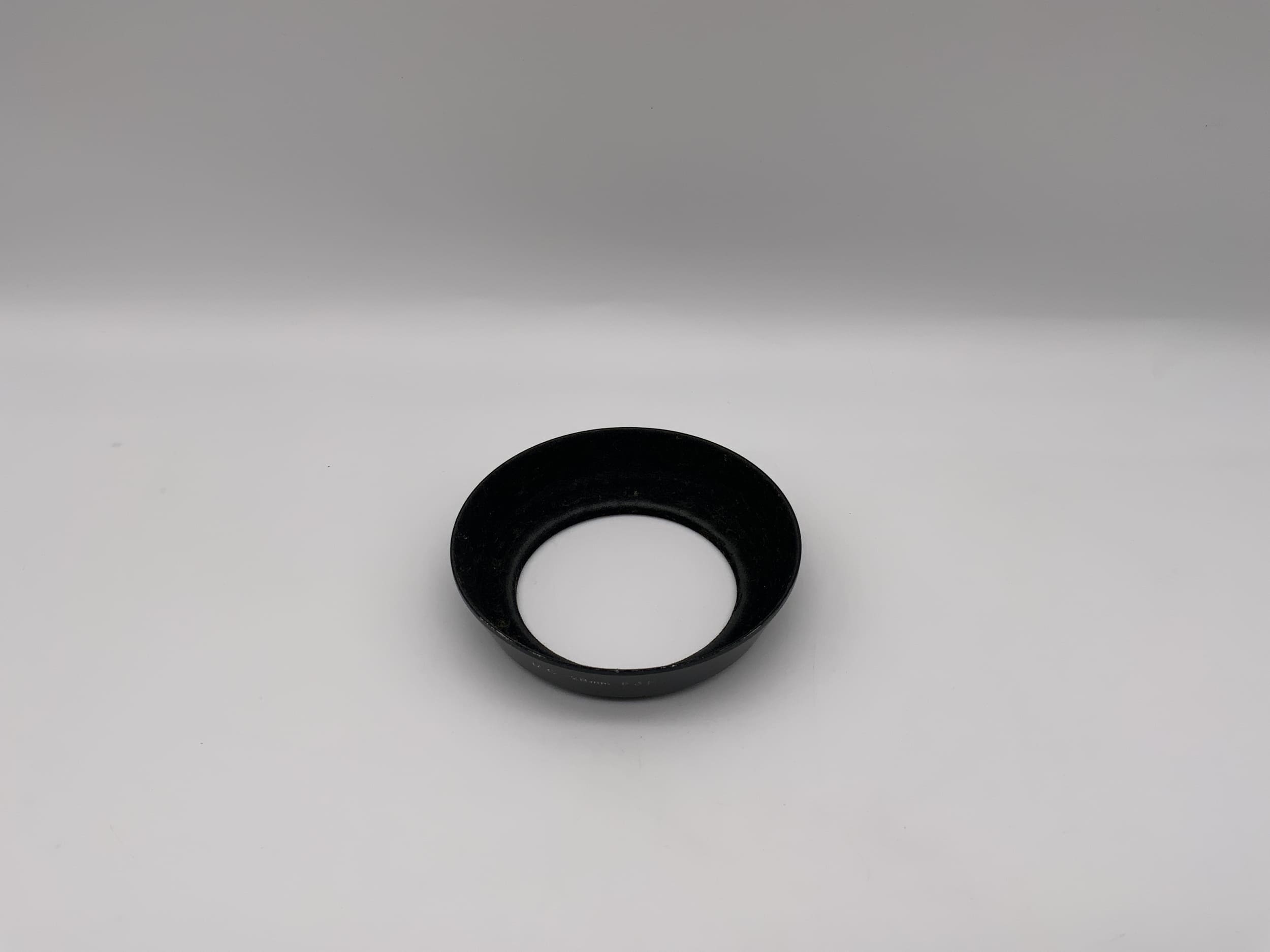 Minolta MC 28mm F3.5 Metal Lens Hood