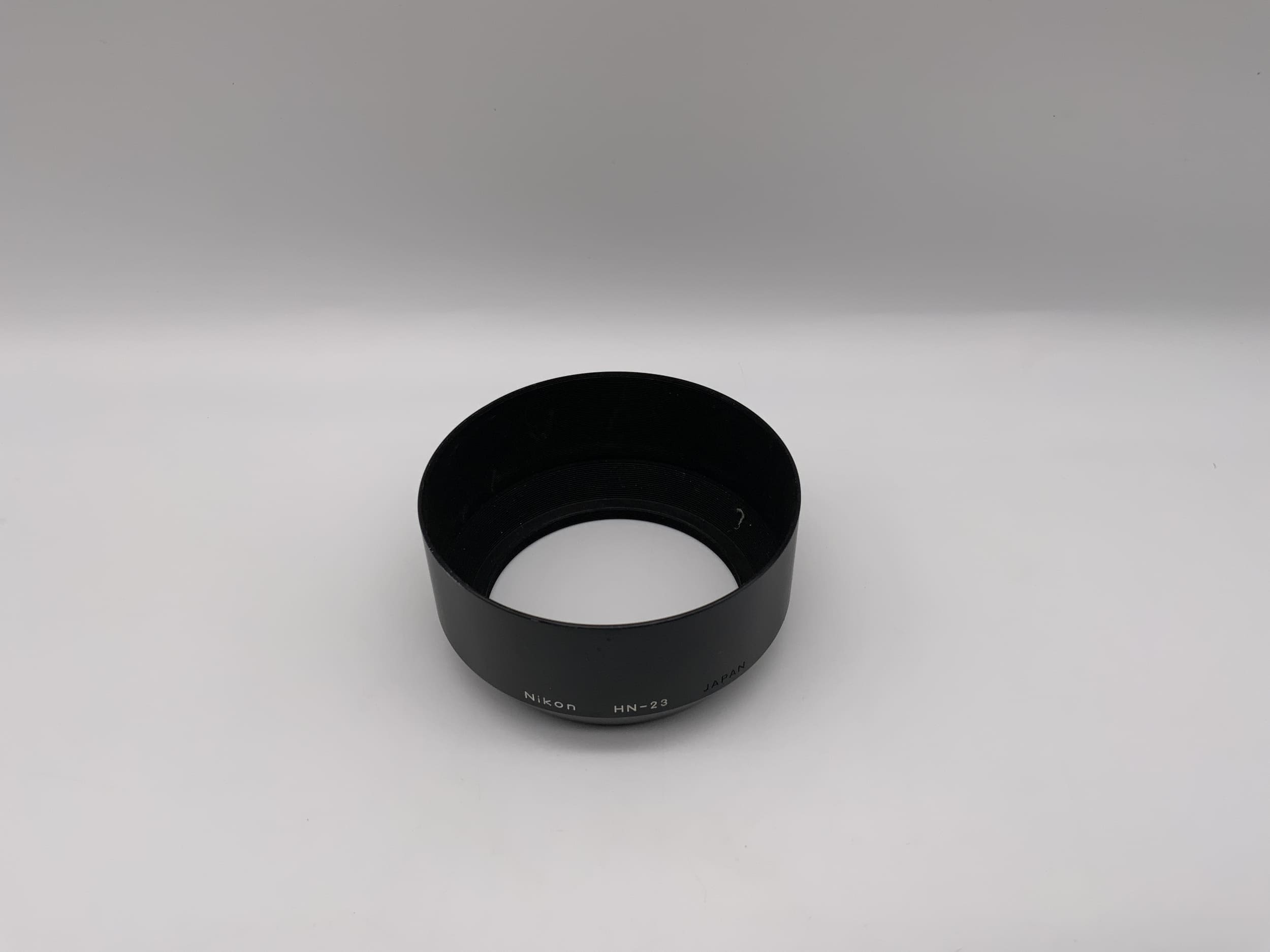 Nikon HN-23 lens hood for Nikkor AF 85mm 1:1.8 D lens hood