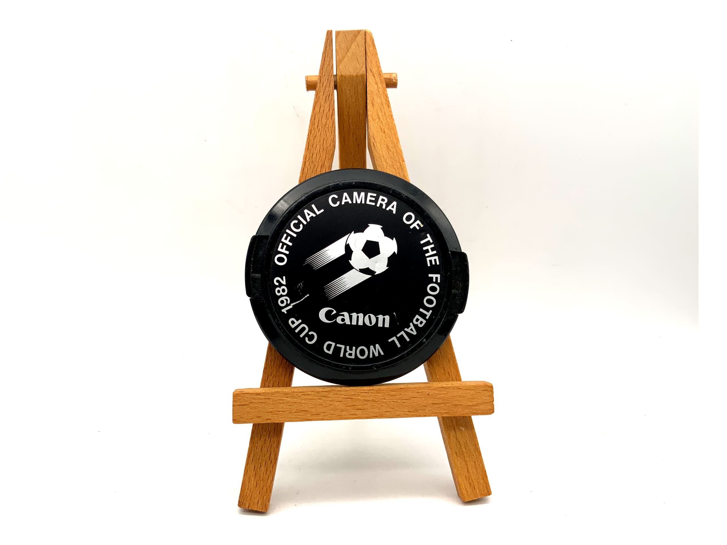 Canon C-52mm lens front cap Football World Cup 1982 World Cup lens cap (52mm)