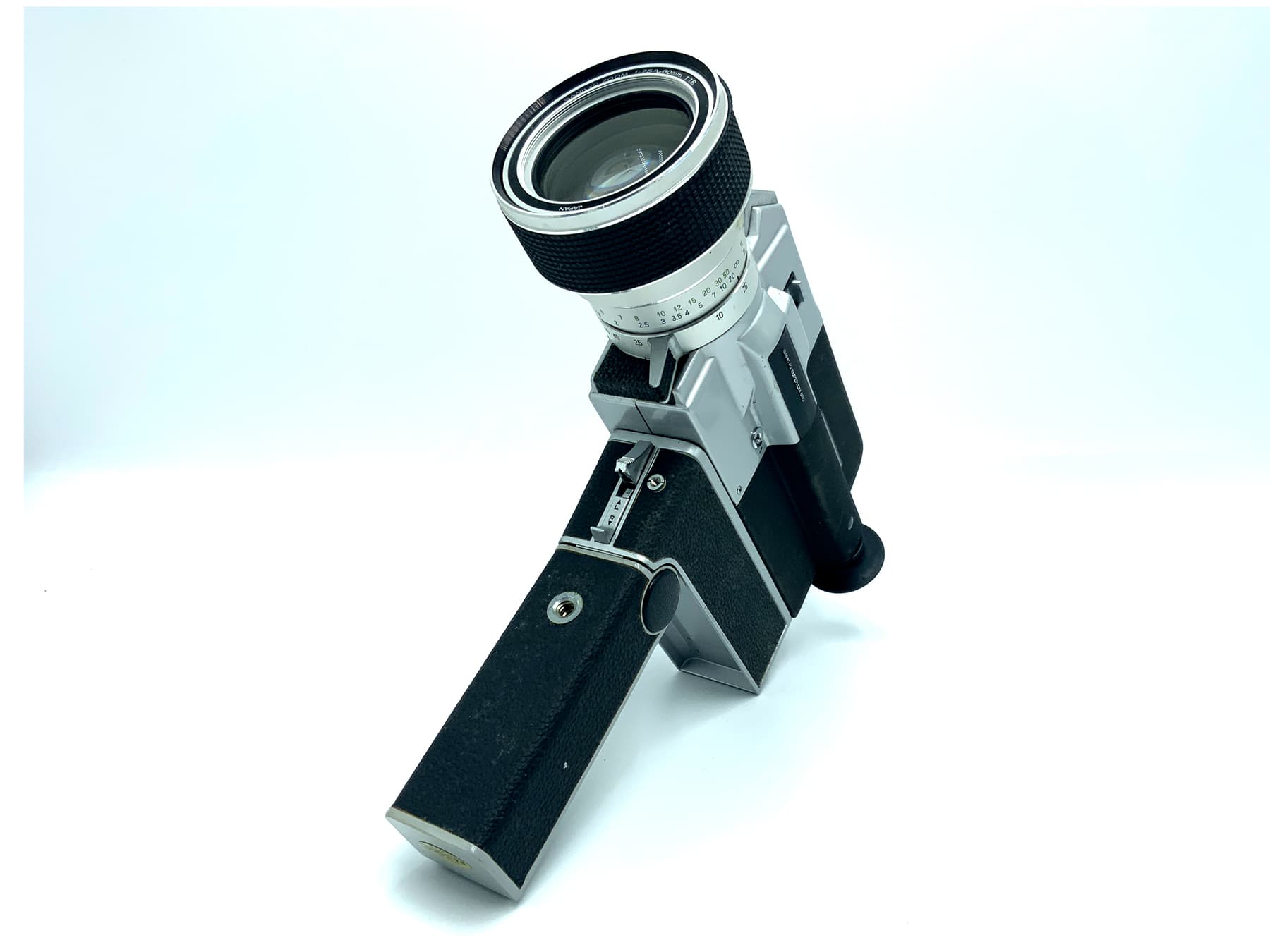 Sankyo Super CM 880 Filmkamera mit 7.5-60mm 1:1.8