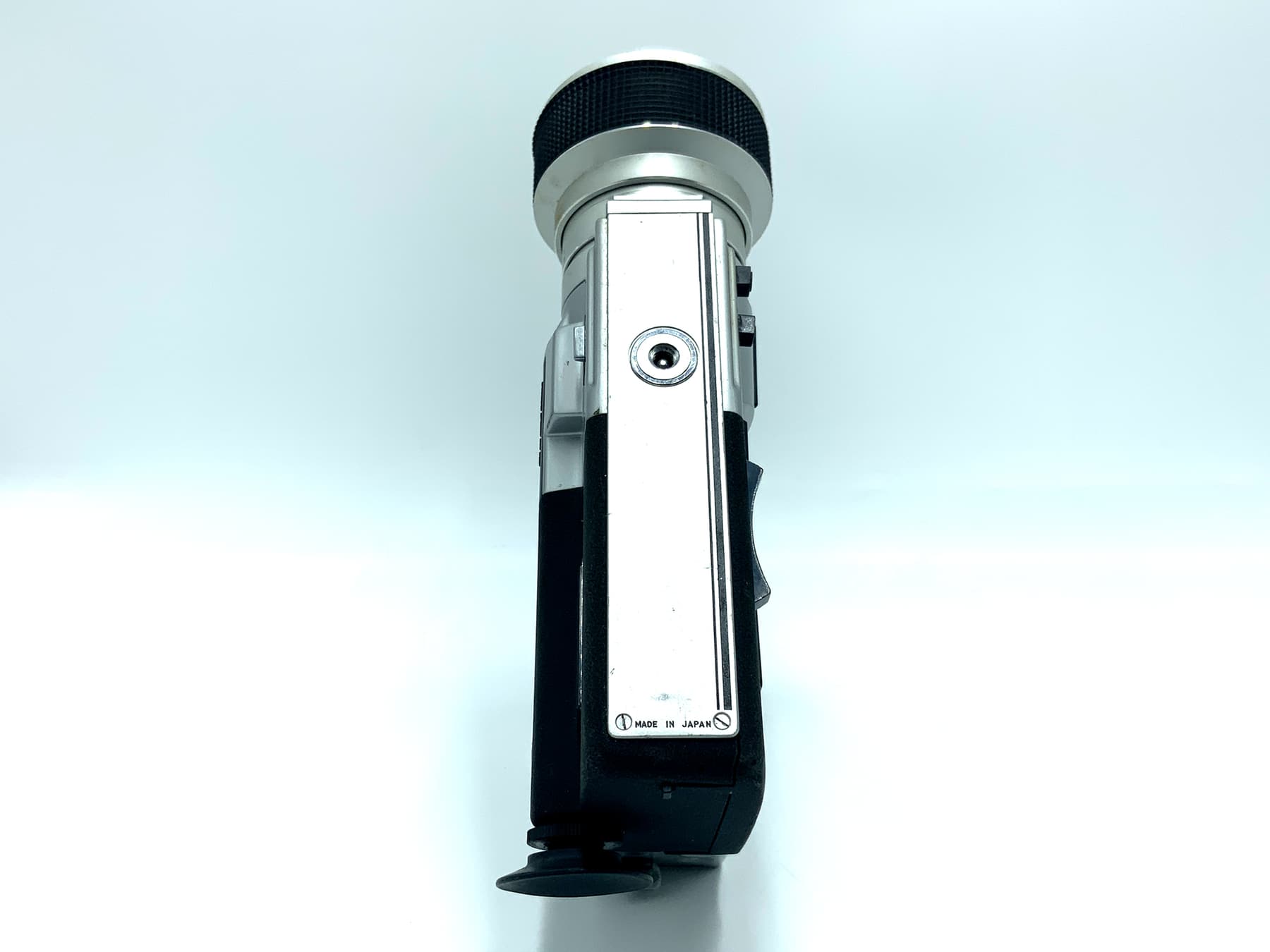 Sankyo Super CM 880 Filmkamera mit 7.5-60mm 1:1.8