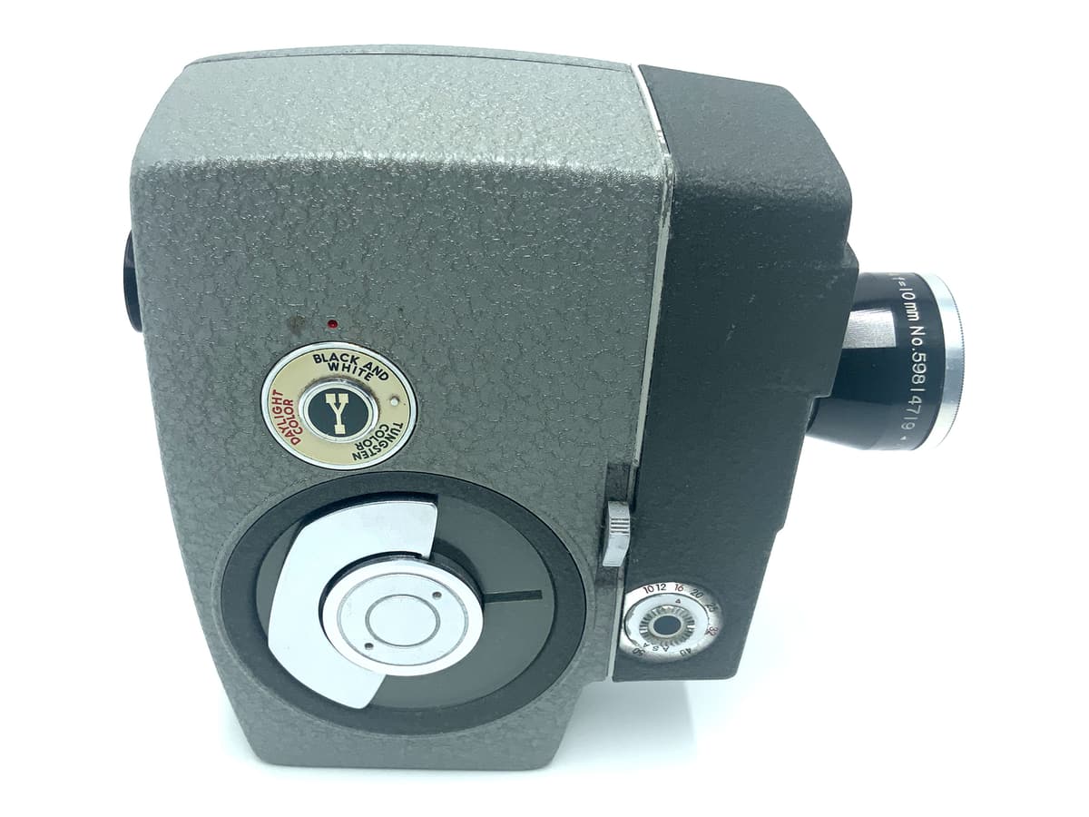 Yashica EE 8 Transistor Controlled Filmkamera mit Yashinon 10mm 1:1.4