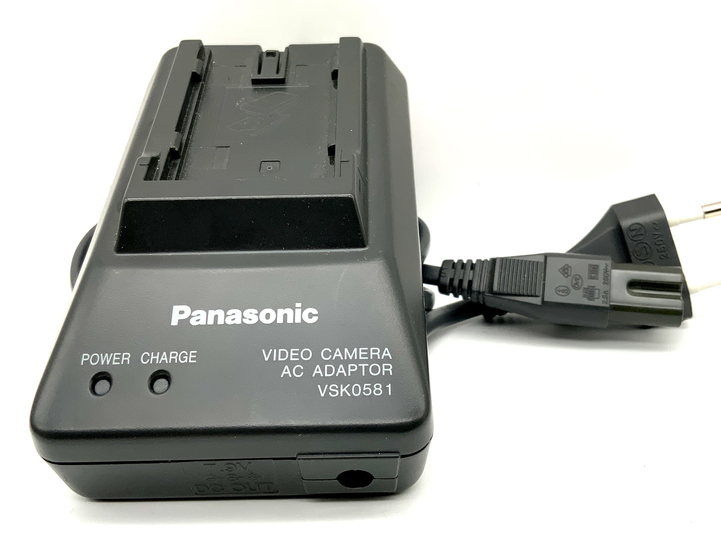 Panasonic VSK0581 Charger CGR-D08|CGR-D16|CGR-D28 Battery Charger