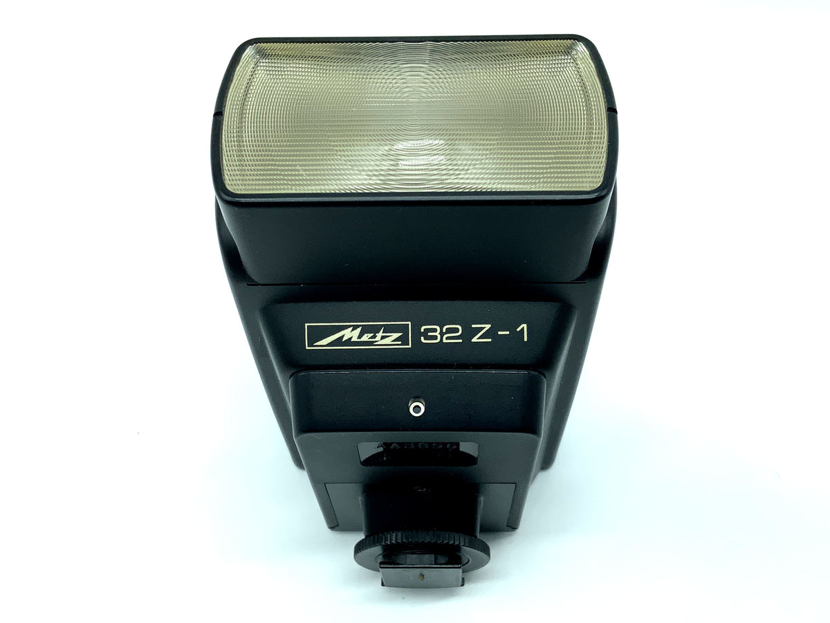 Metz 32 Z-1 universal flash unit, center contact camera flash