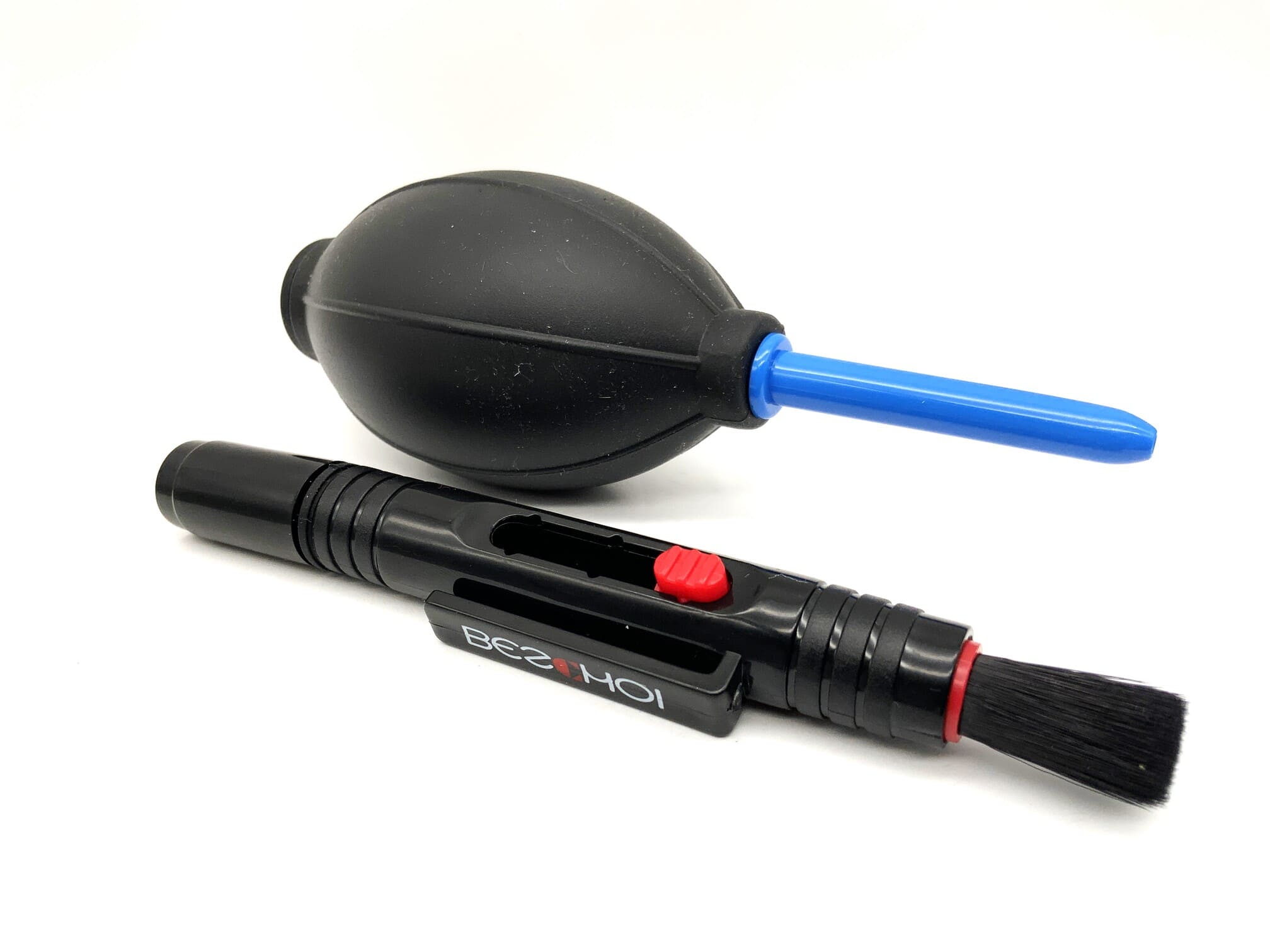 Camera cleaning kit with cleaning pen and air pump