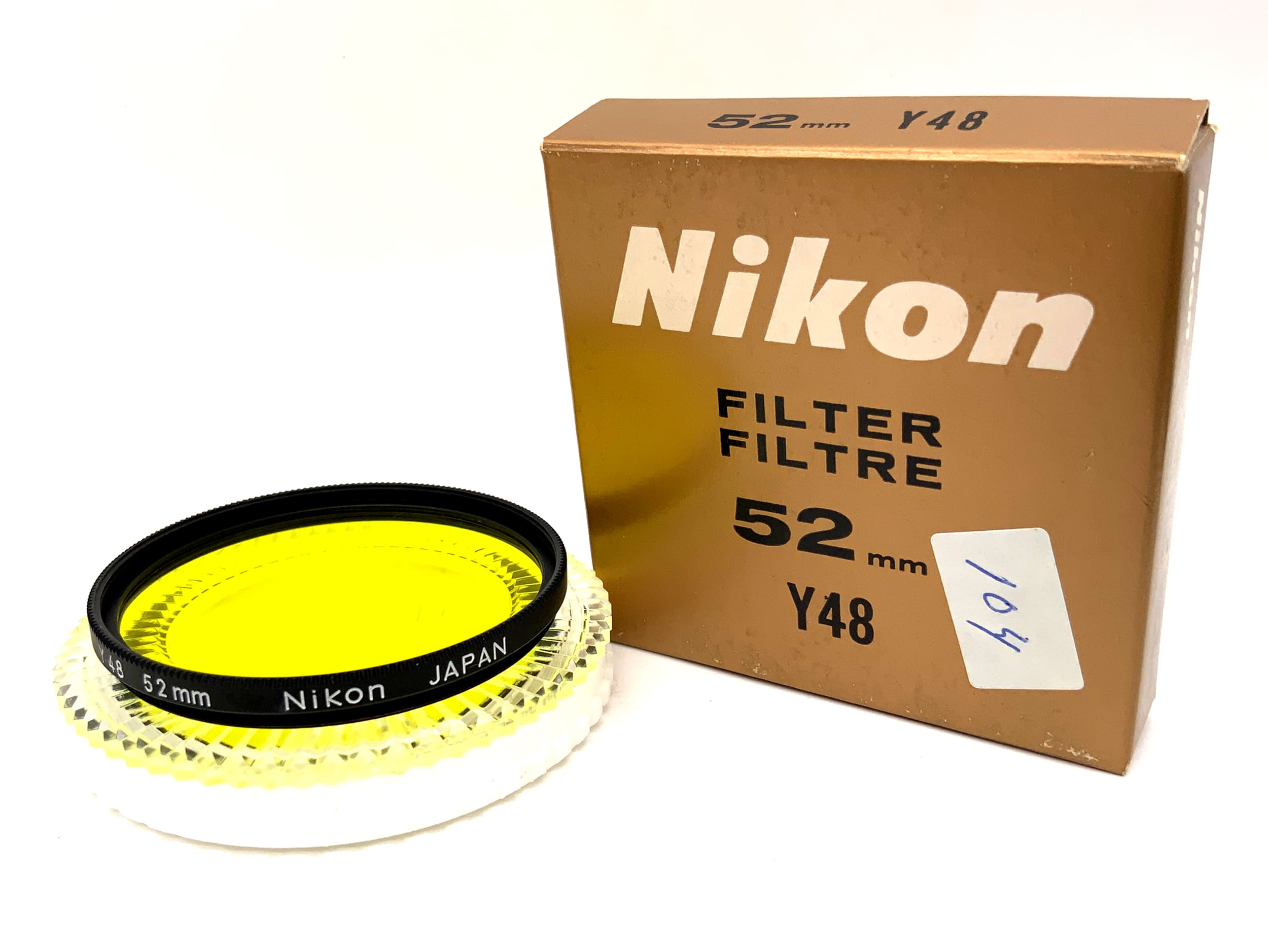 Nikon Y48 yellow color filter in original packaging, 52mm circular filter thread