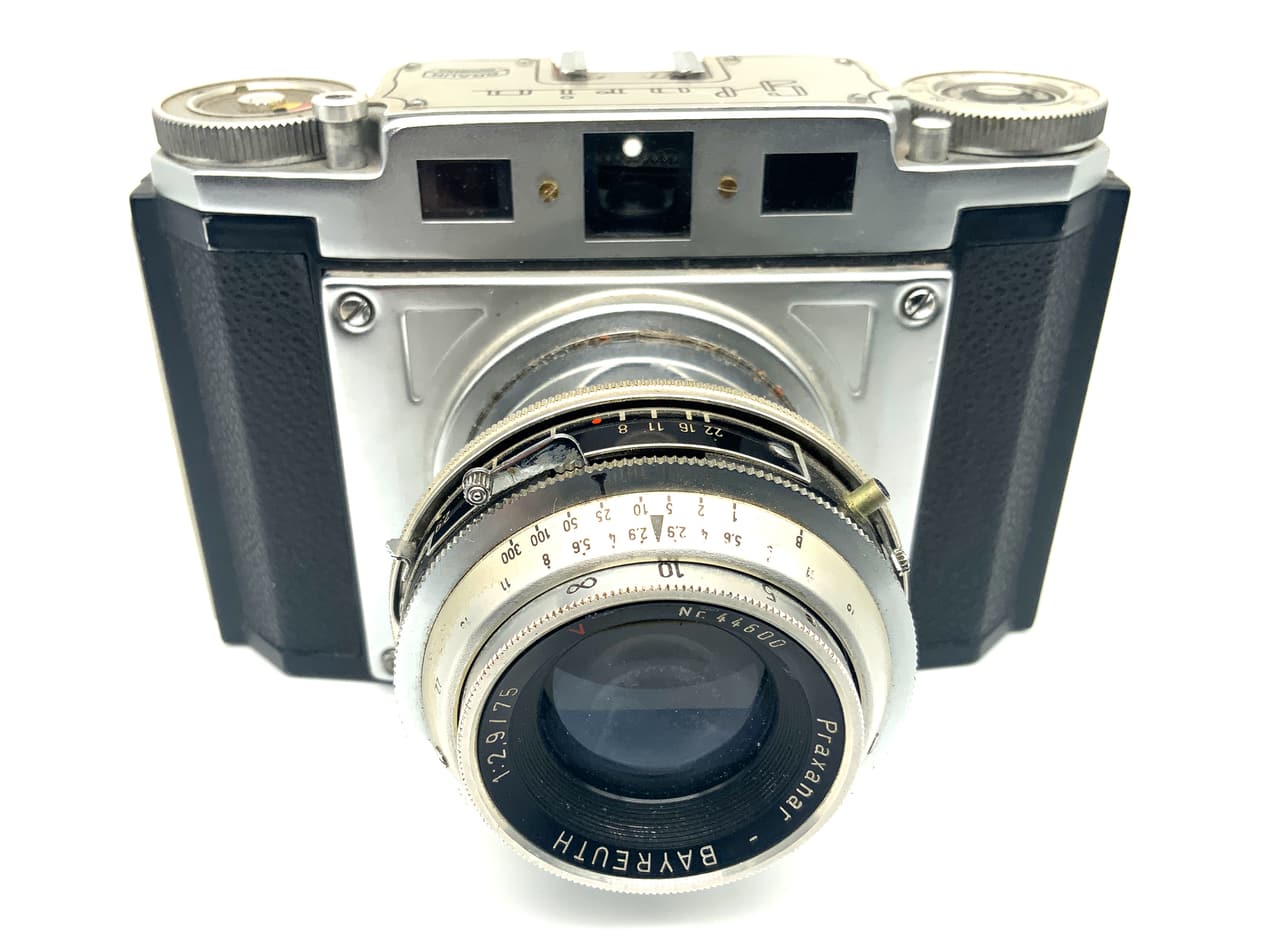 Braun Nürnberg Gloria Sucherkamera mit Praxanar 1:2.9/75 red V Analogkamera
