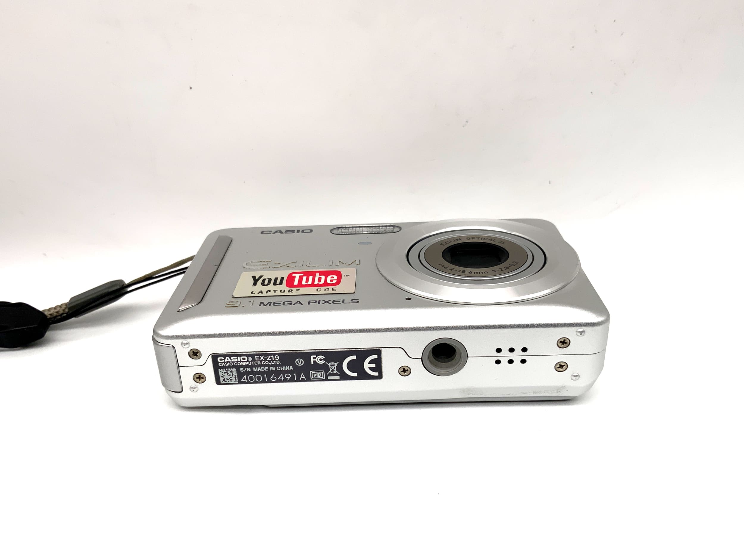 Casio EX-Z19 Digital Compact Camera with 6.2-18.6mm 9.1 Megapixels
