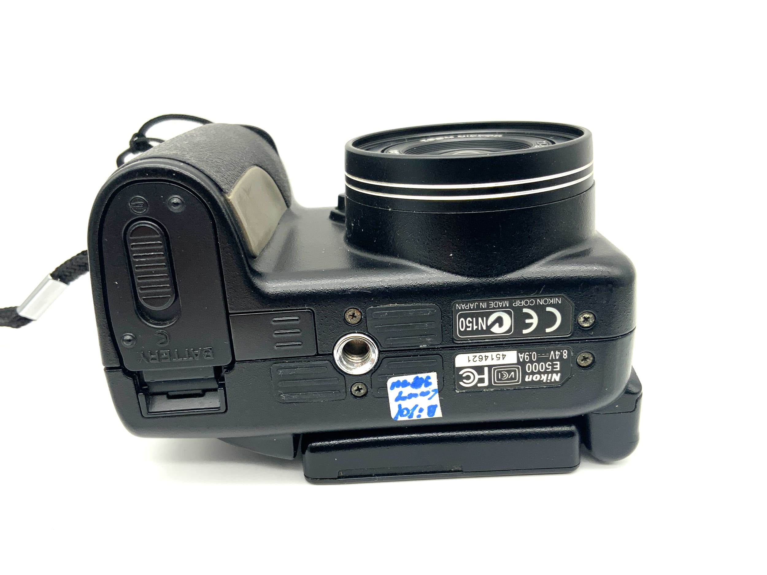 Nikon Coolpix 5000 Digital Compact Camera with Zoom Nikkor 7.1-21.4mm 1:2.8-4.8