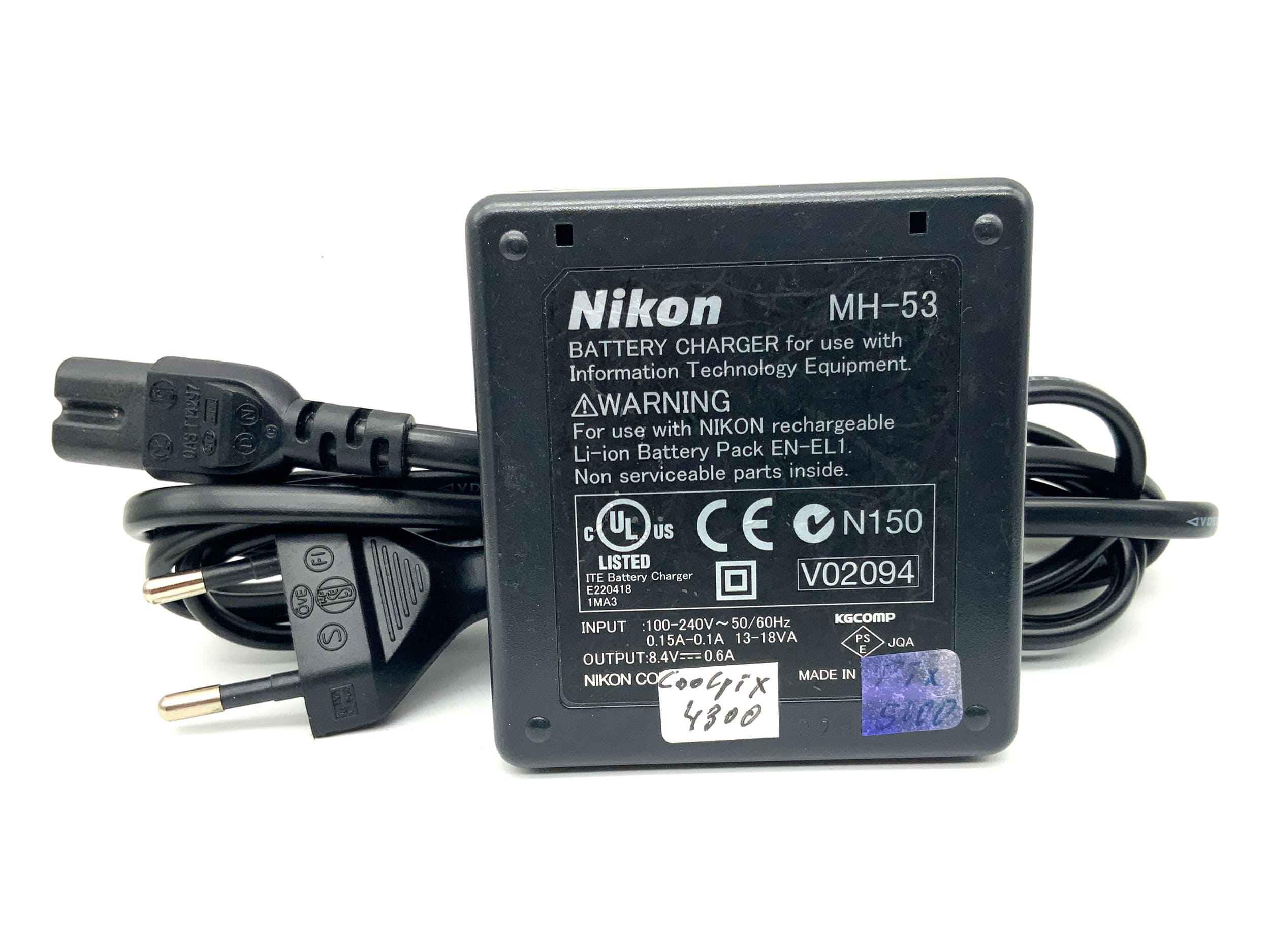 Nikon Coolpix 5000 Digital Compact Camera with Zoom Nikkor 7.1-21.4mm 1:2.8-4.8