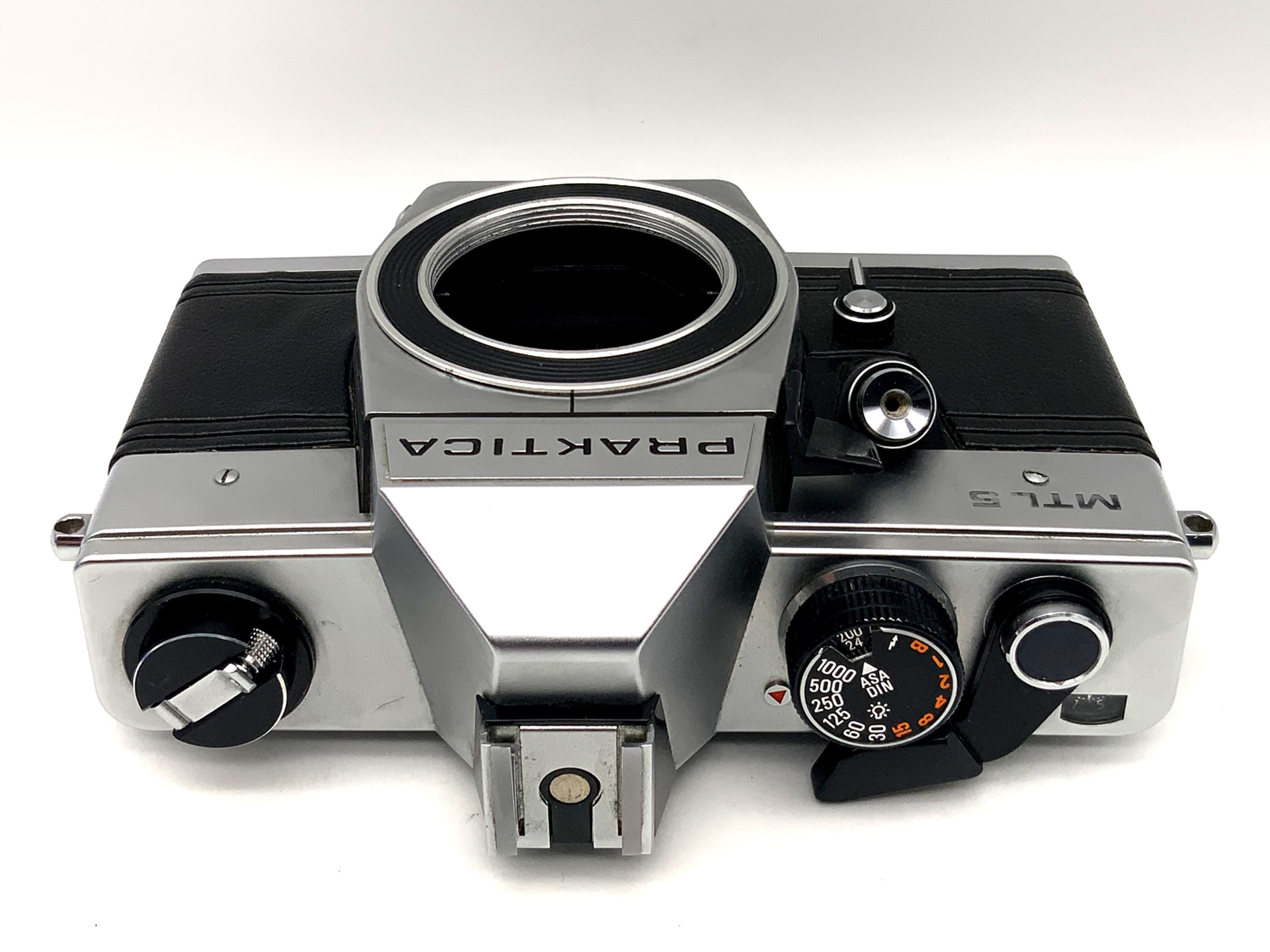 Praktica MTL 5 35mm SLR analog camera with Pentacon body (M42)