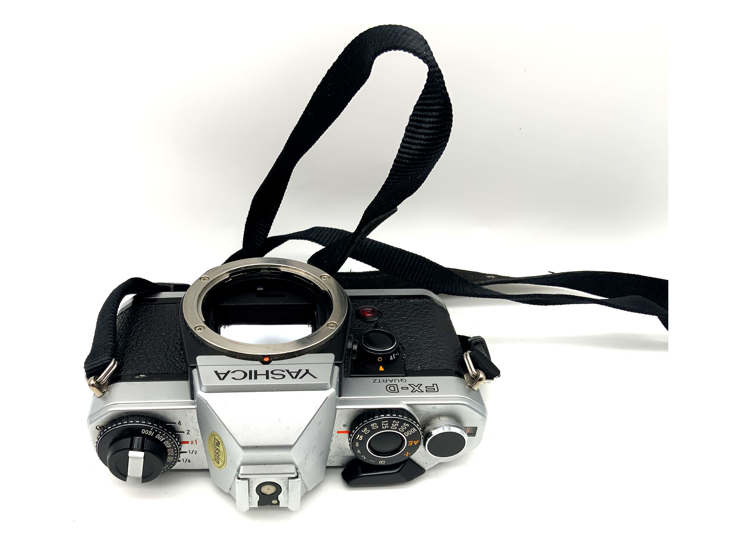 Yashica FX-D Quartz 35mm SLR camera analog body (Yashica/Contax)