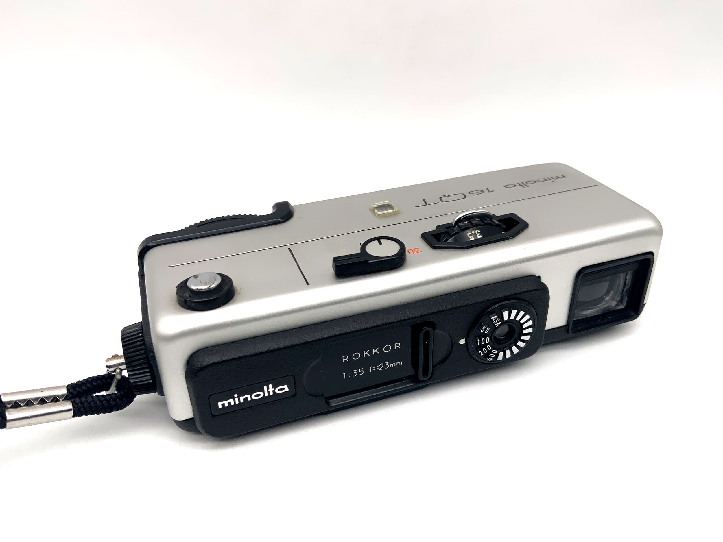 Minolta 16 QT miniature camera with Rokkor 23mm 1:3.5 subminiature camera