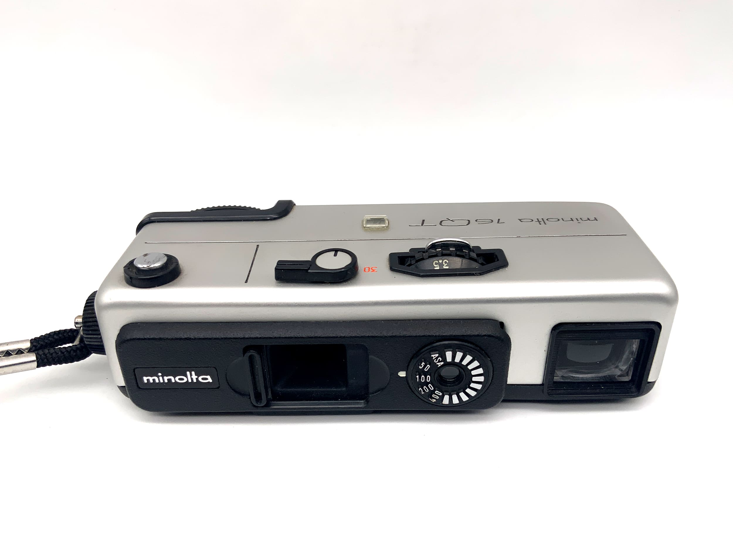 Minolta 16 QT miniature camera with Rokkor 23mm 1:3.5 subminiature camera