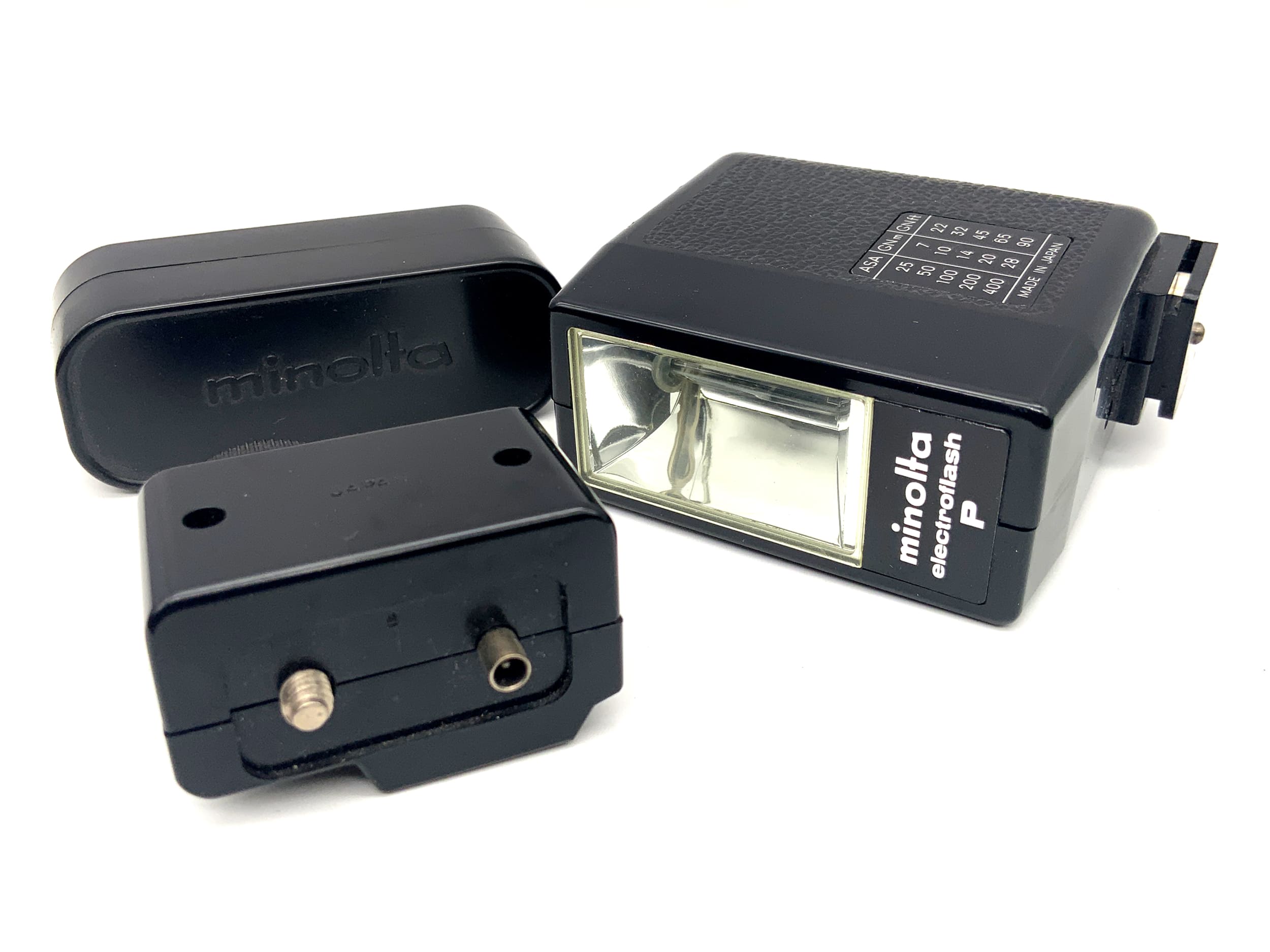 Minolta 16 QT miniature camera with Rokkor 23mm 1:3.5 subminiature camera