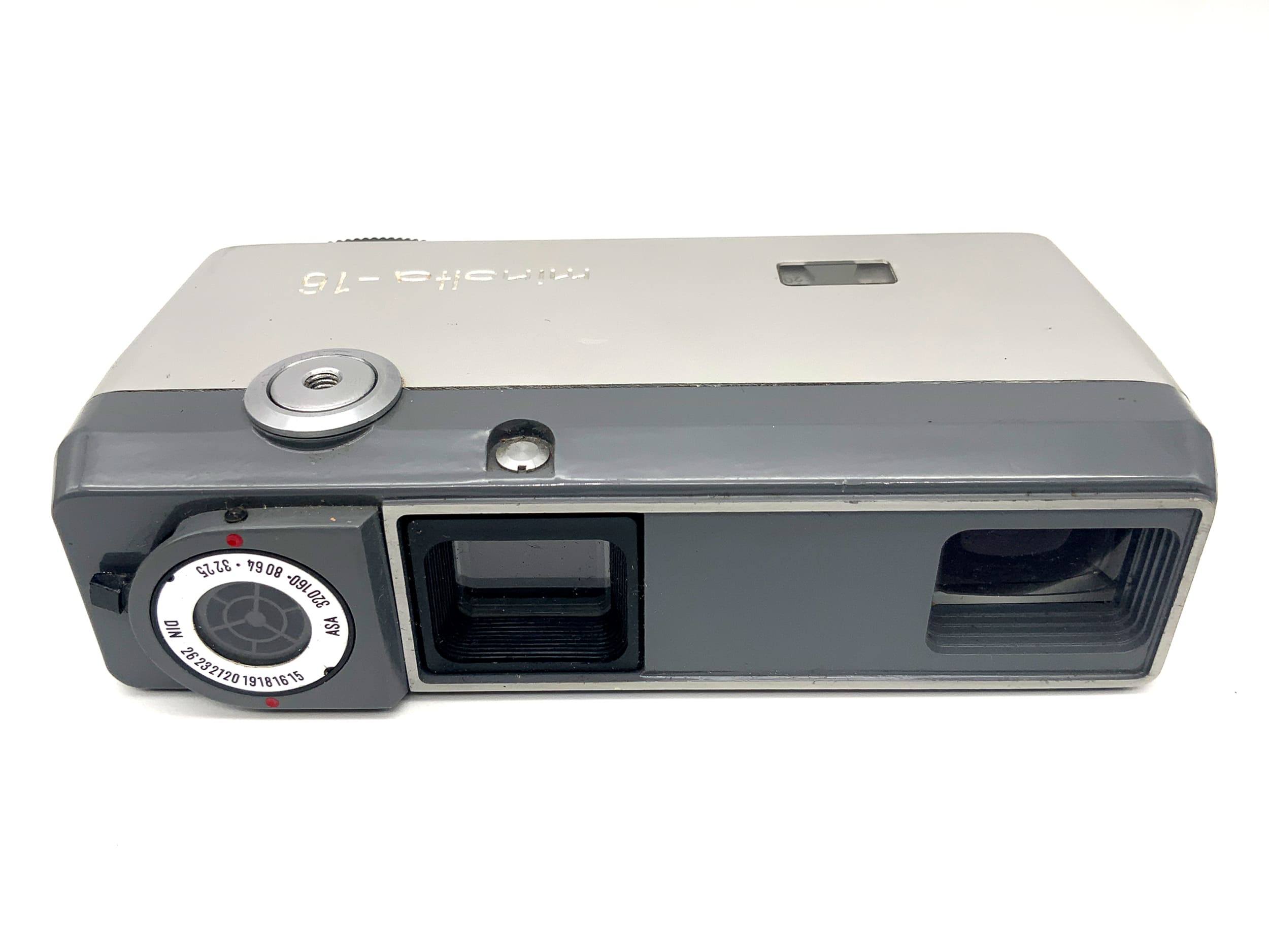 Minolta 16EE II miniature camera with Rokkor 25mm 1:2.8 subminiature camera