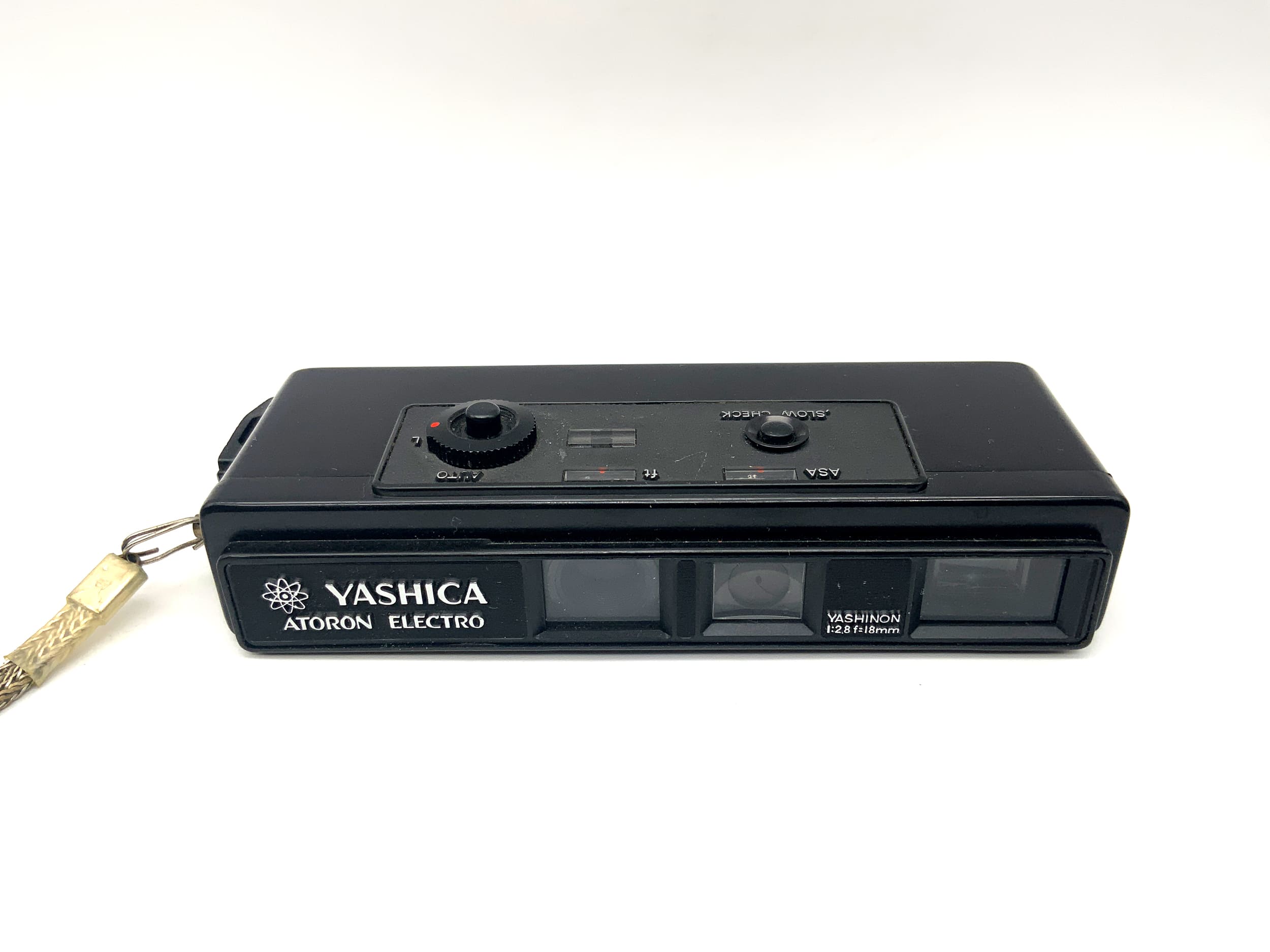 Yashica Atoron Electro miniature camera with Yashinon 18mm 1:2.8 subminiature camera