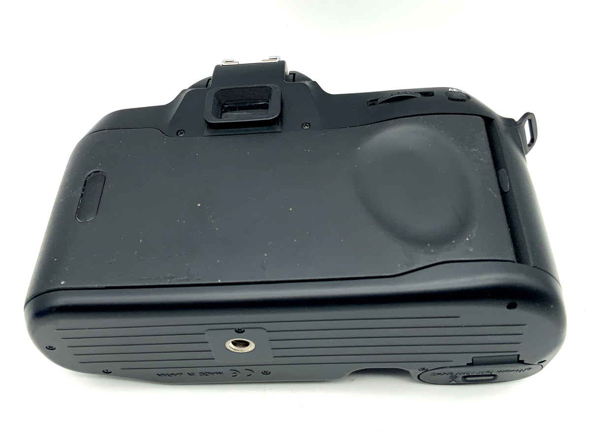 Nikon F70 35mm SLR analog body AF autofocus (Nikon AF)