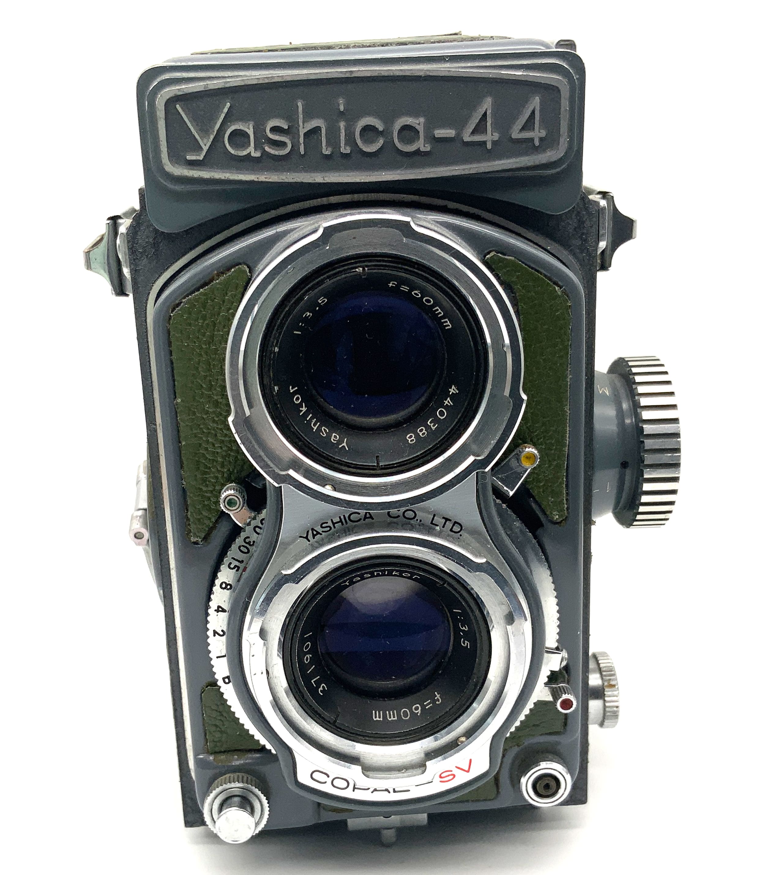 Yashica 44 TLR mit Yashicor 60mm 1:3.5 Copal SV Zweiäugige Analogkamera