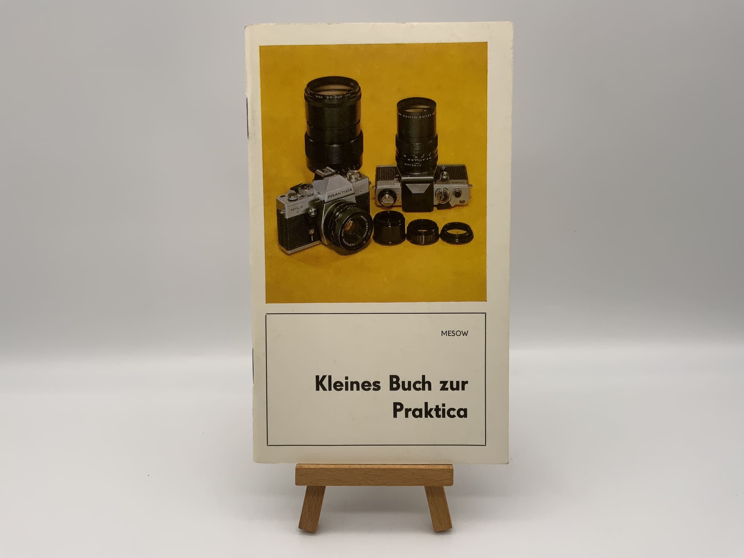 Mesow Praktica Small Book to accompany the Praktica brochure magazine prospectus German