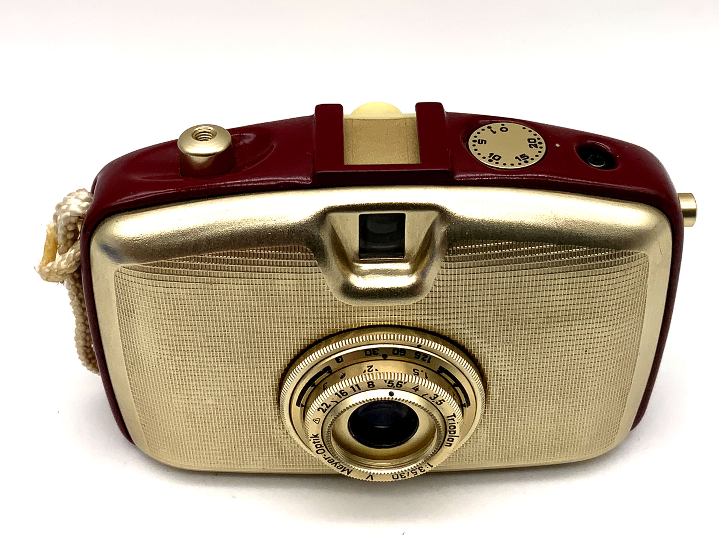 Pentacon Penti I rangefinder camera with Meyer Optik Trioplan 1:3.5/30 analog camera