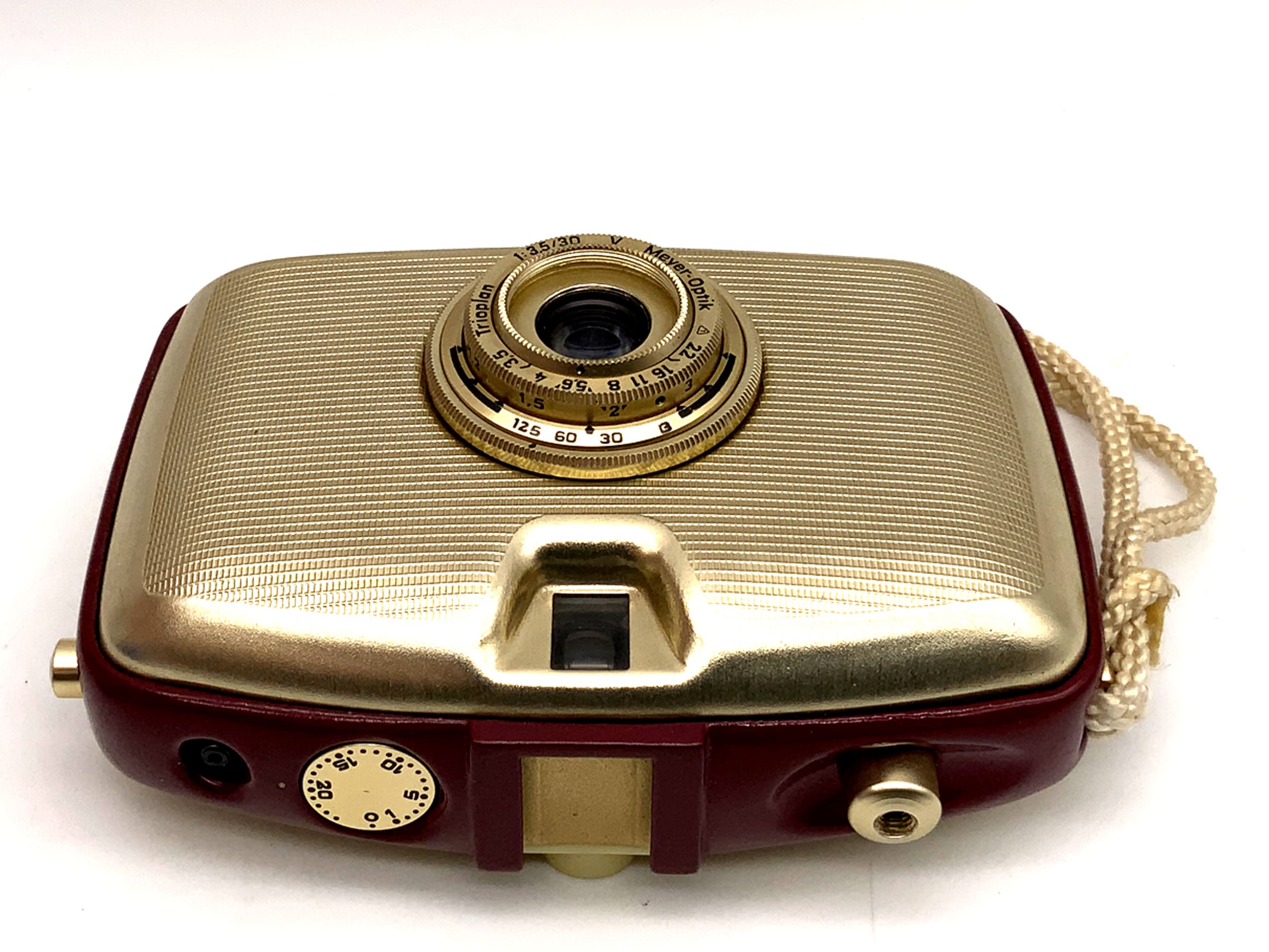 Pentacon Penti I rangefinder camera with Meyer Optik Trioplan 1:3.5/30 analog camera