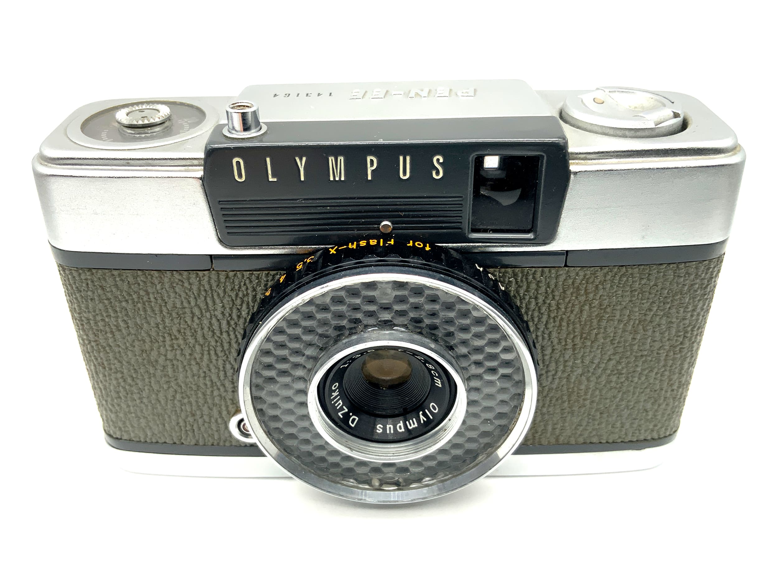 Olympus PEN EE rangefinder camera with D.Zuiko 1:3.5 f=2.8cm analog camera