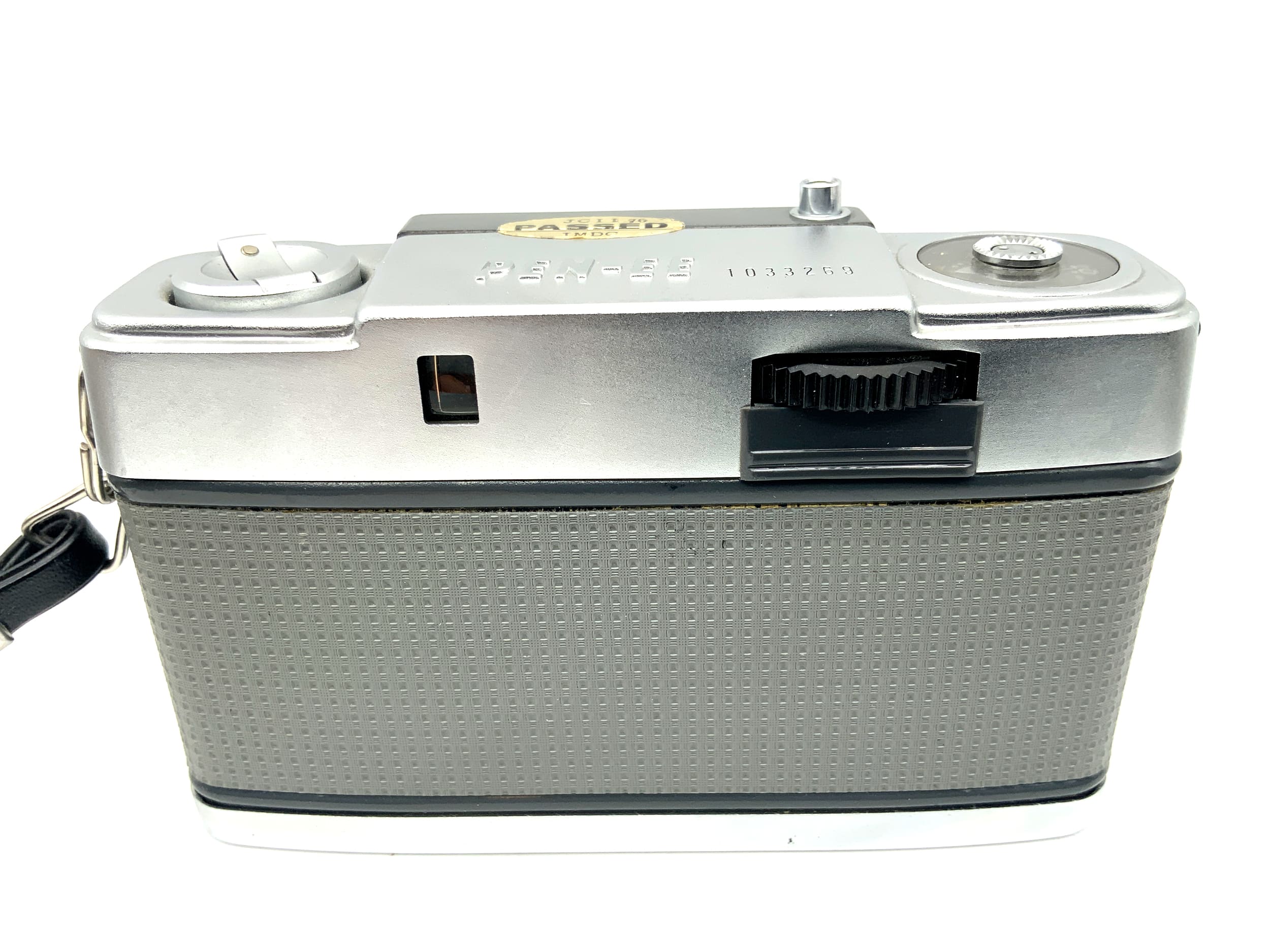 Olympus PEN EE rangefinder camera with D.Zuiko 1:3.5 f=2.8cm analog camera