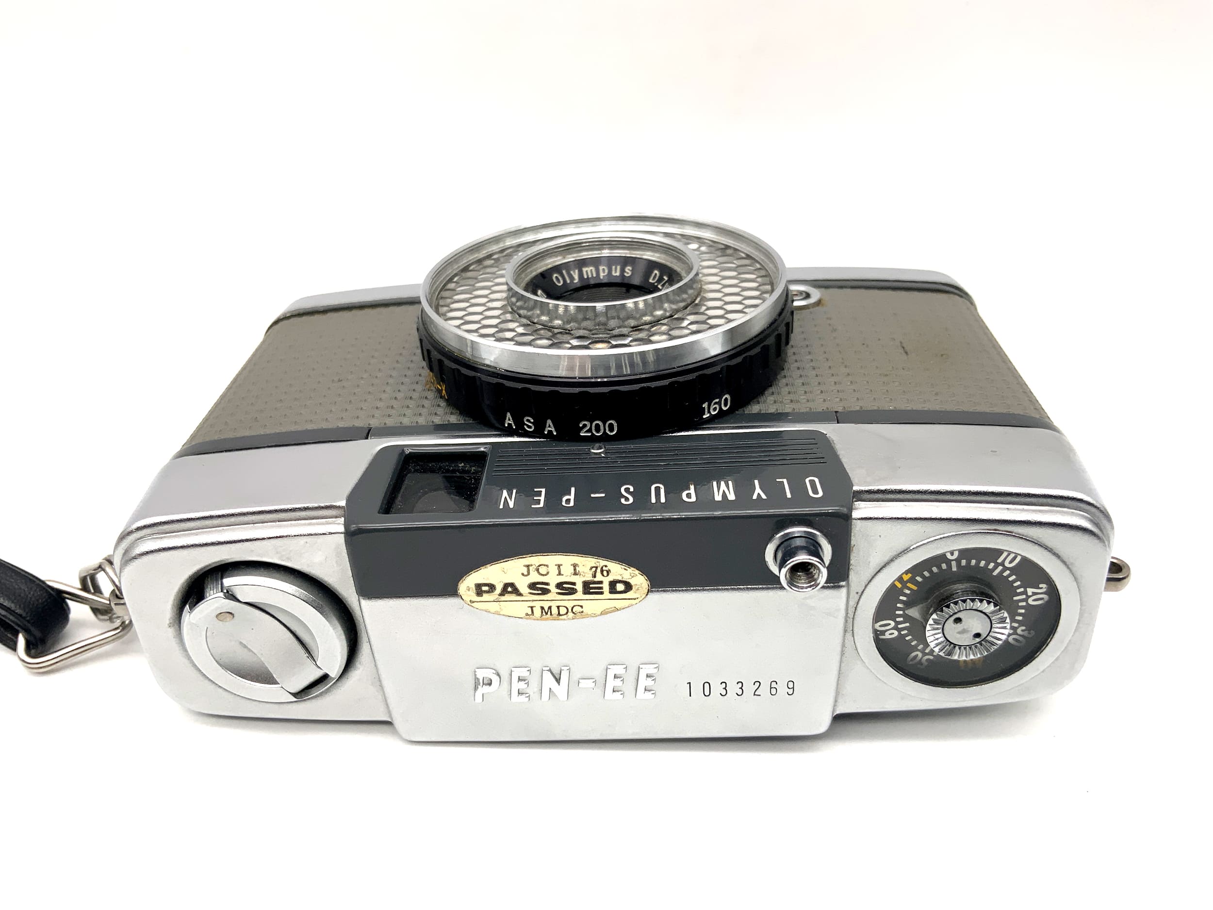 Olympus PEN EE rangefinder camera with D.Zuiko 1:3.5 f=2.8cm analog camera