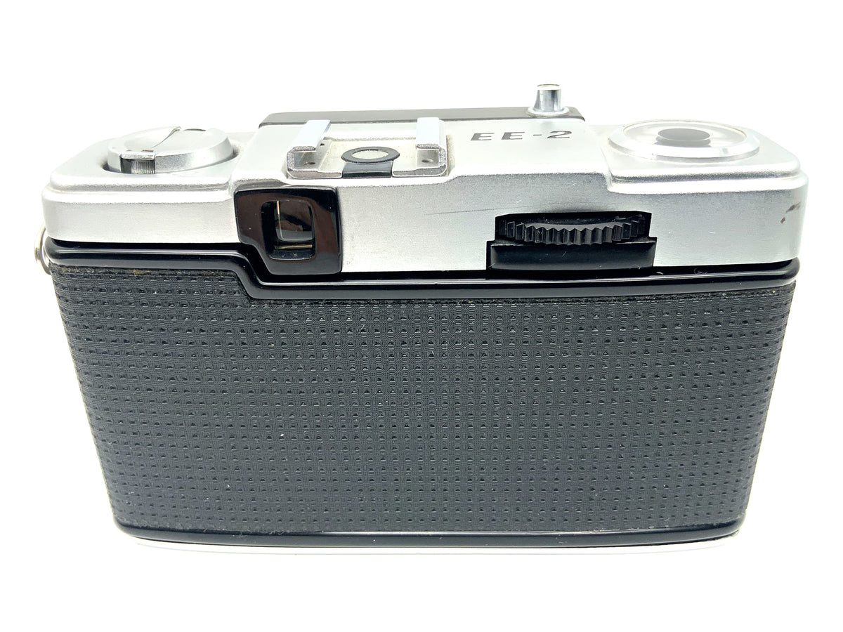 Olympus PEN EE-2 viewfinder camera with D.Zuiko 28mm 1:3.5 compact camera analog camera
