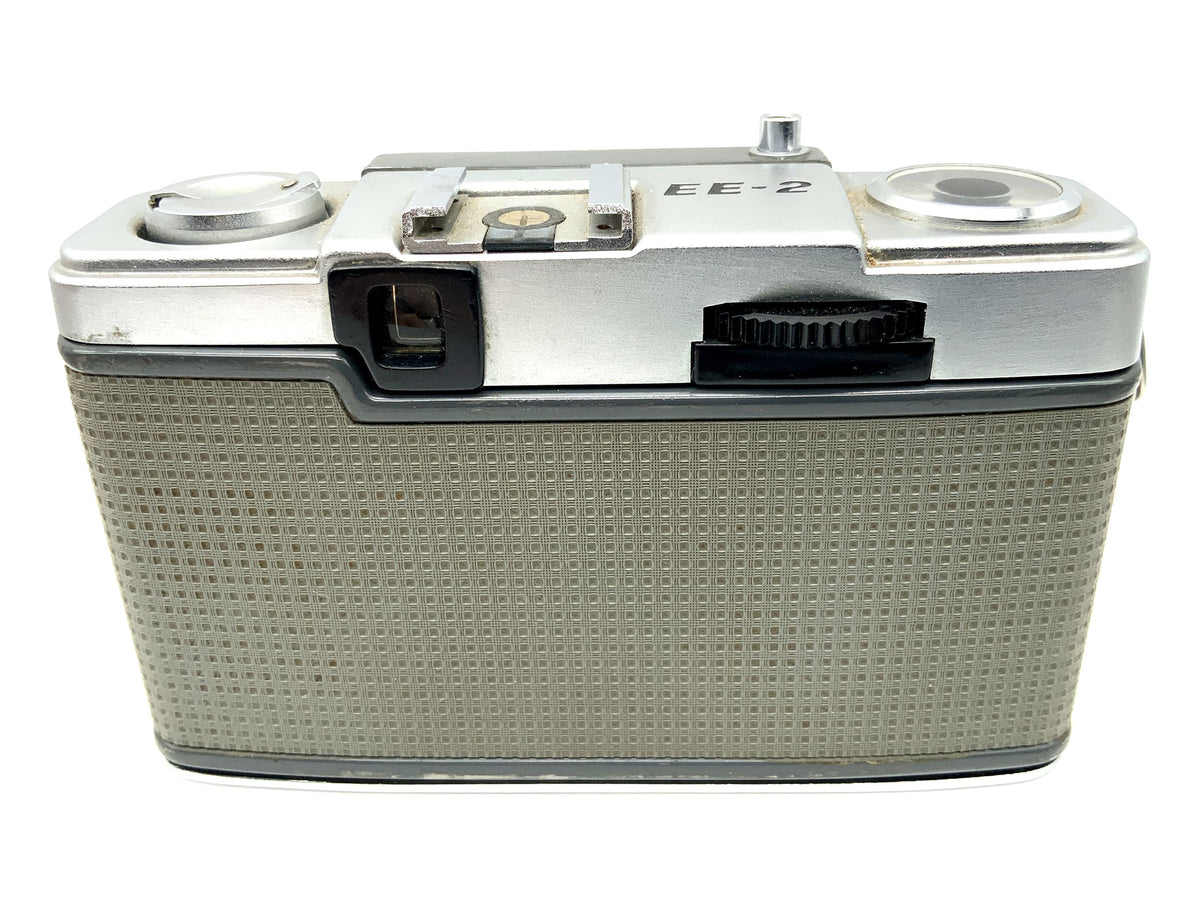 Olympus PEN EE-2 viewfinder camera with D.Zuiko 28mm 1:3.5 compact camera analog camera