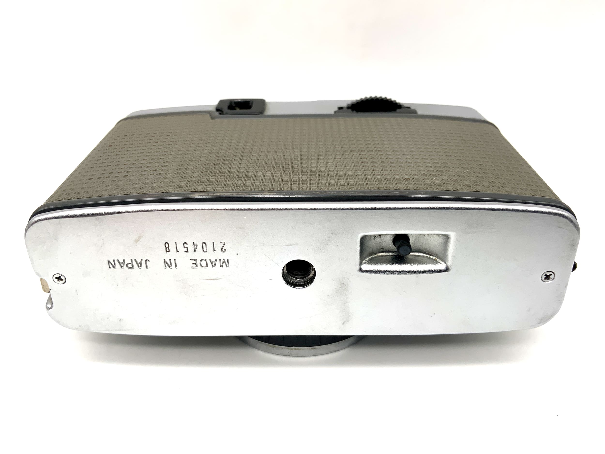 Olympus PEN EE-2 viewfinder camera with D.Zuiko 28mm 1:3.5 compact camera analog camera